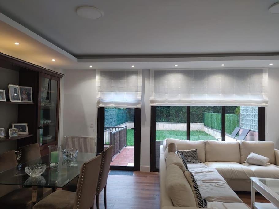Casa de cuatro habitaciones