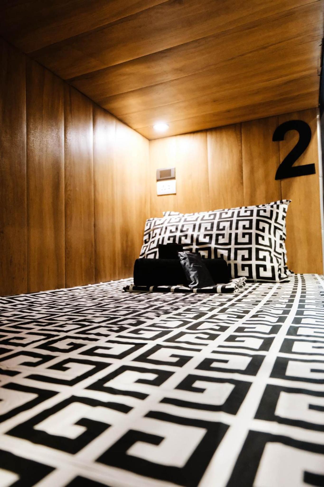 Bed in 8-Bed Dormitory Room photo 2