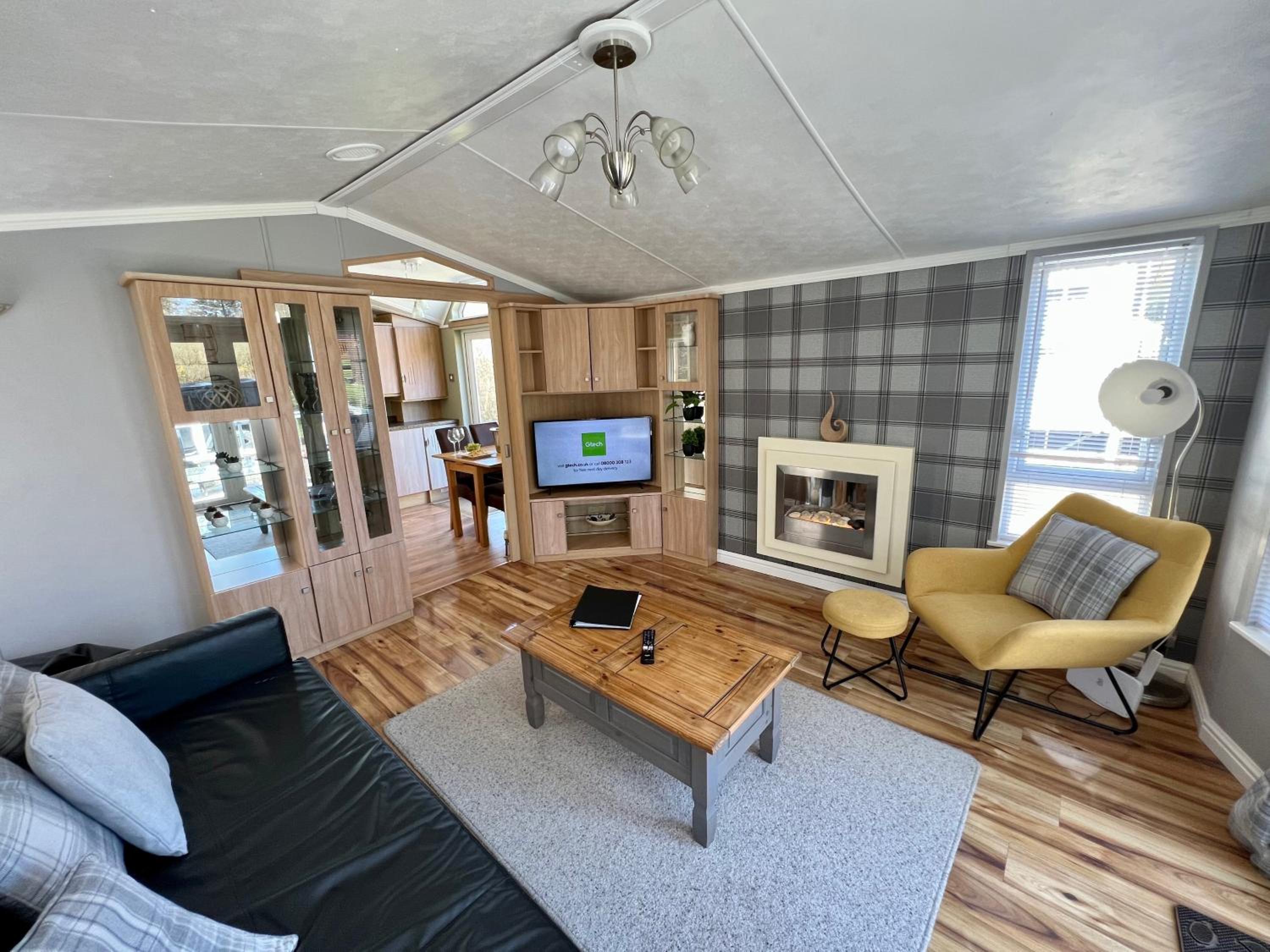 Two-Bedroom House photo 2