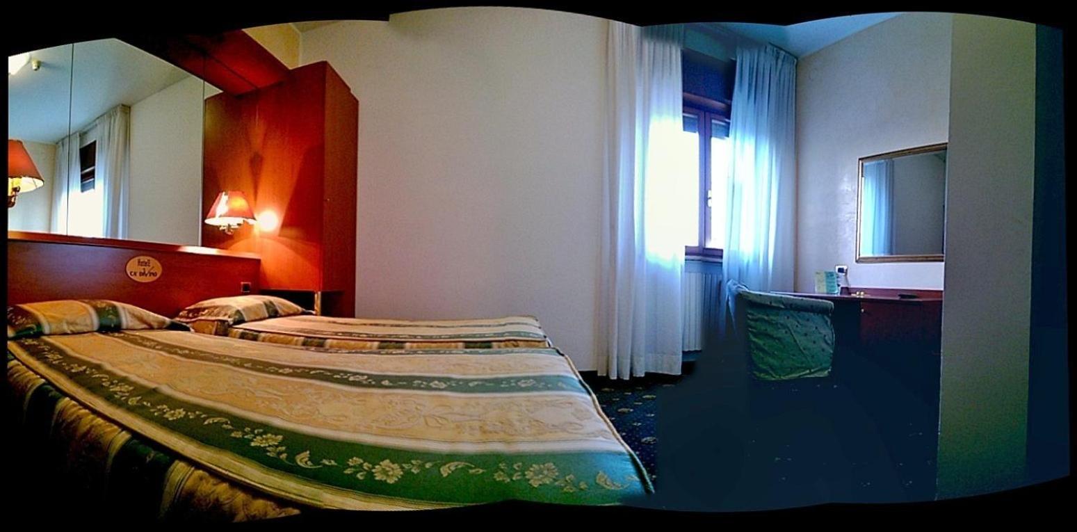 Double or Twin Room - Photo 11