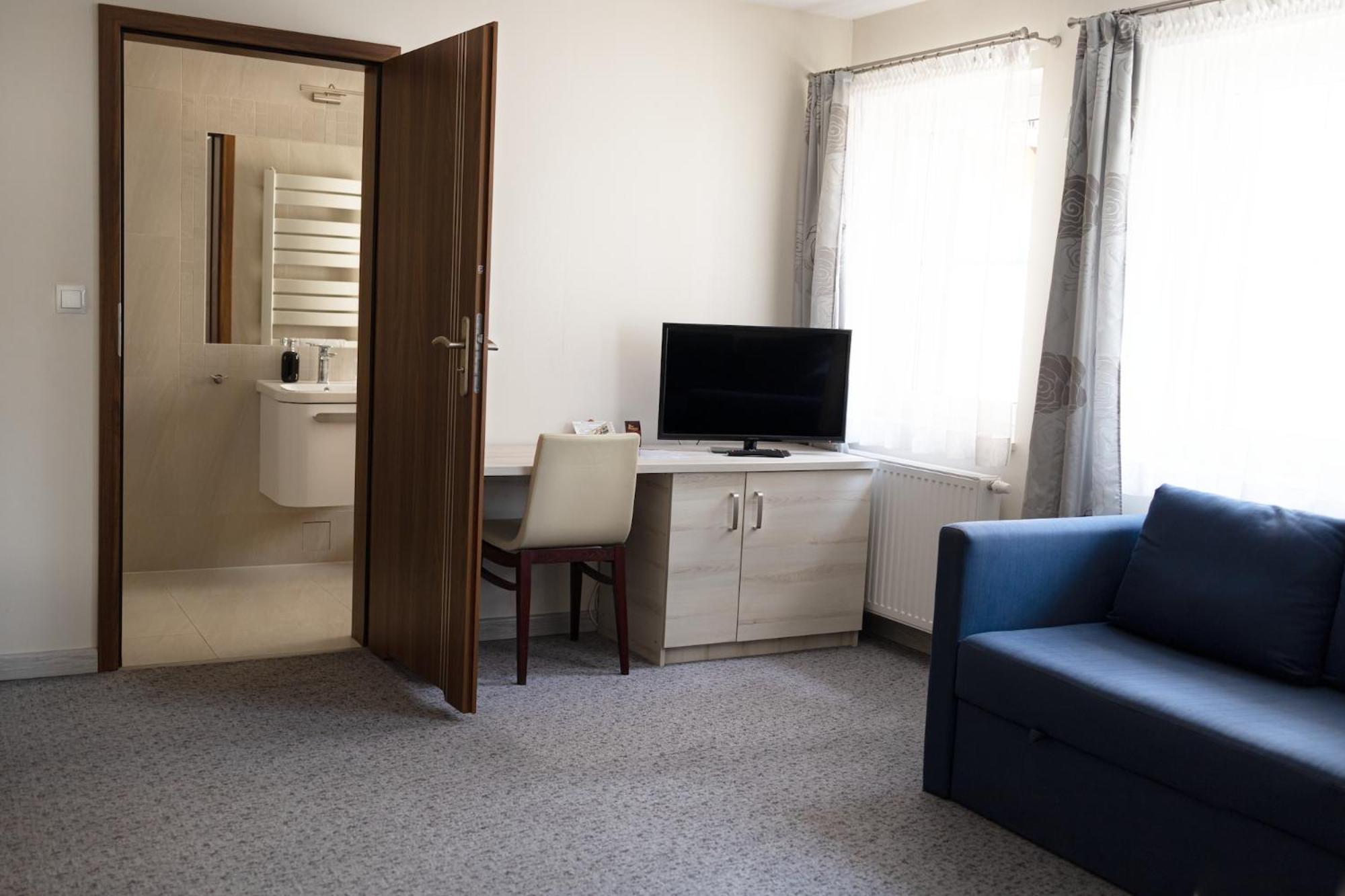 Queen Room photo 3
