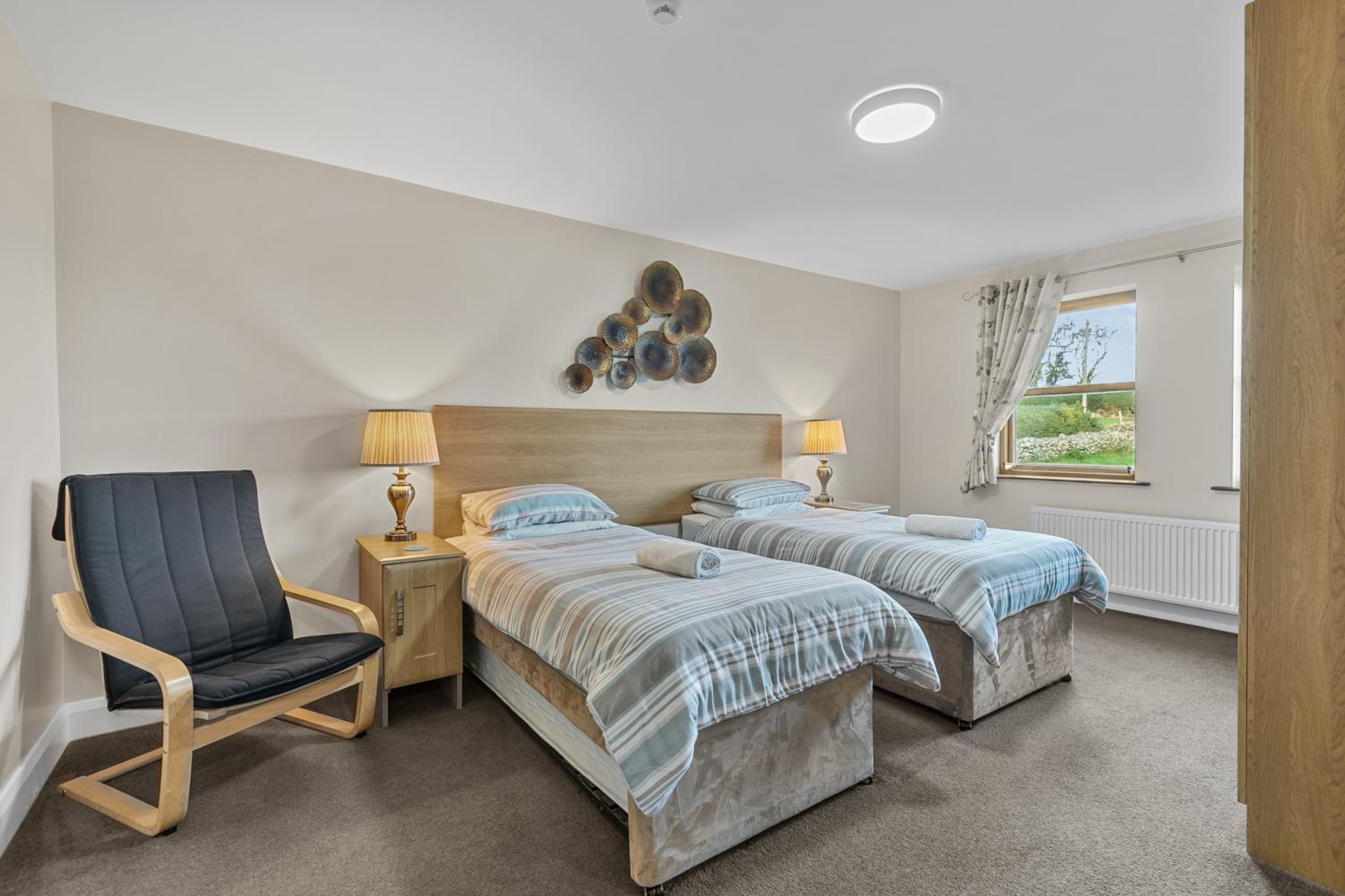 Double or Twin Room with Shower - Photo 2