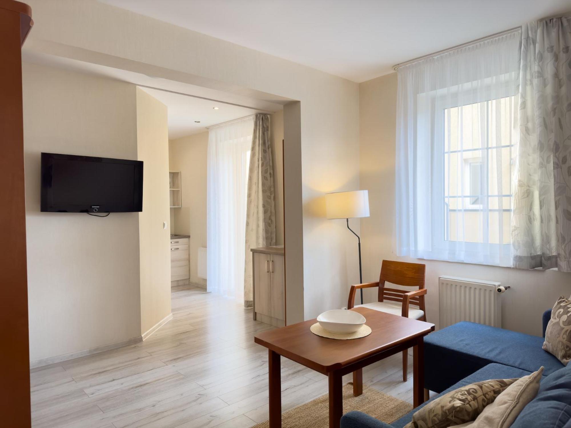 One-Bedroom Apartment with Kitchenette photo 3