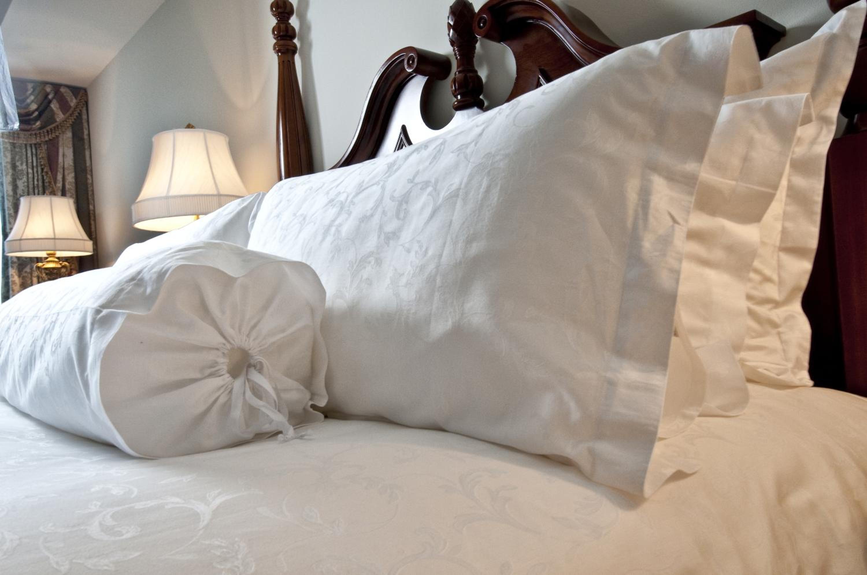 Luxury King Room - Photo 2
