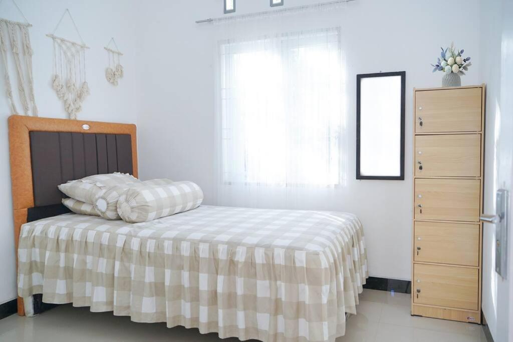 One-Bedroom House photo 1