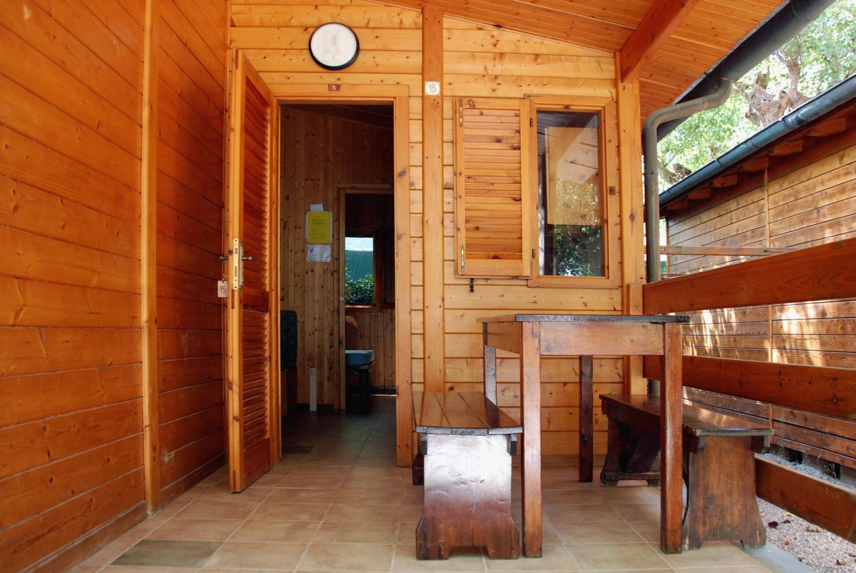 Chalet (4 Adults) - Photo 8