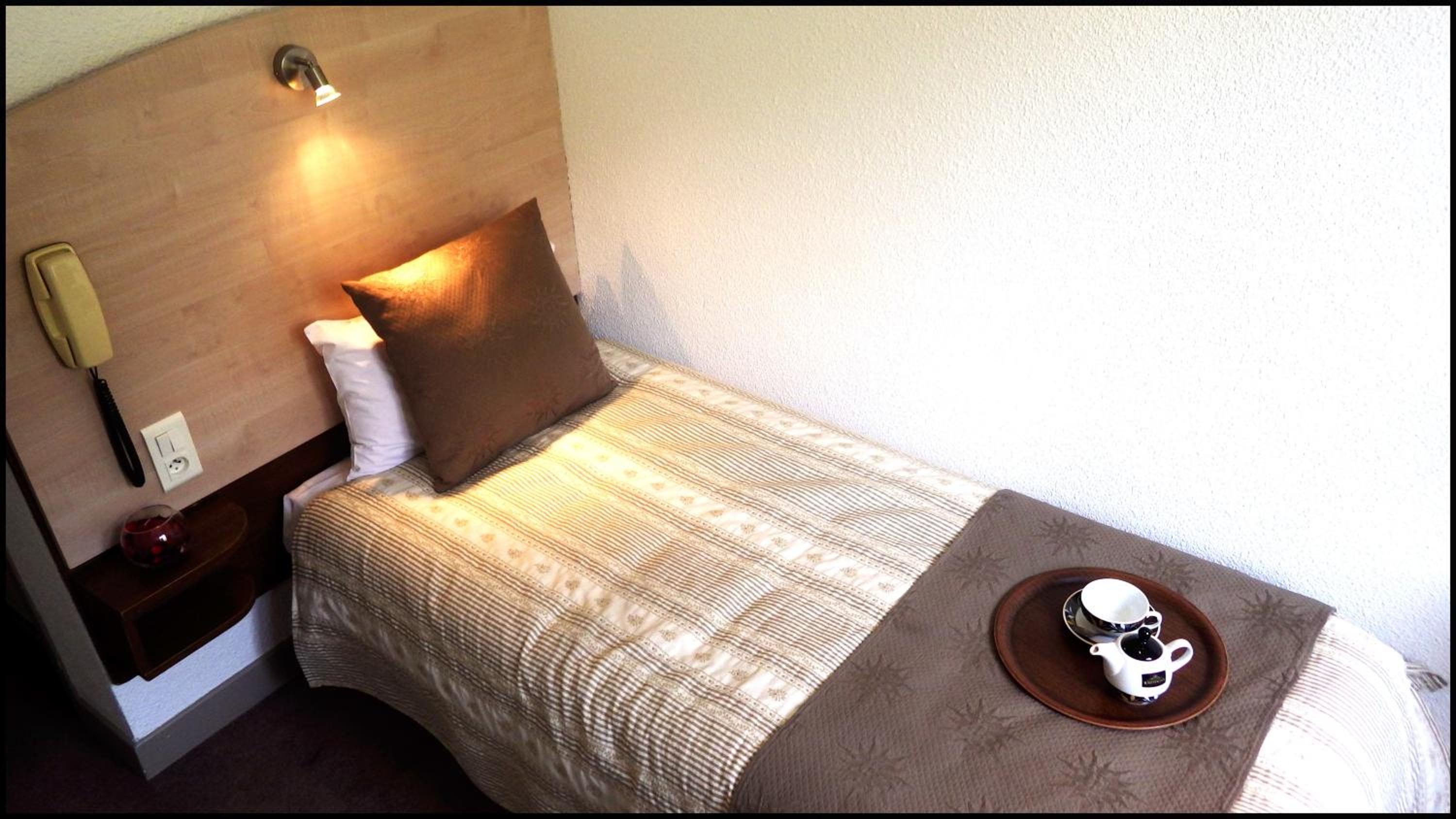 Single Room - Photo 6