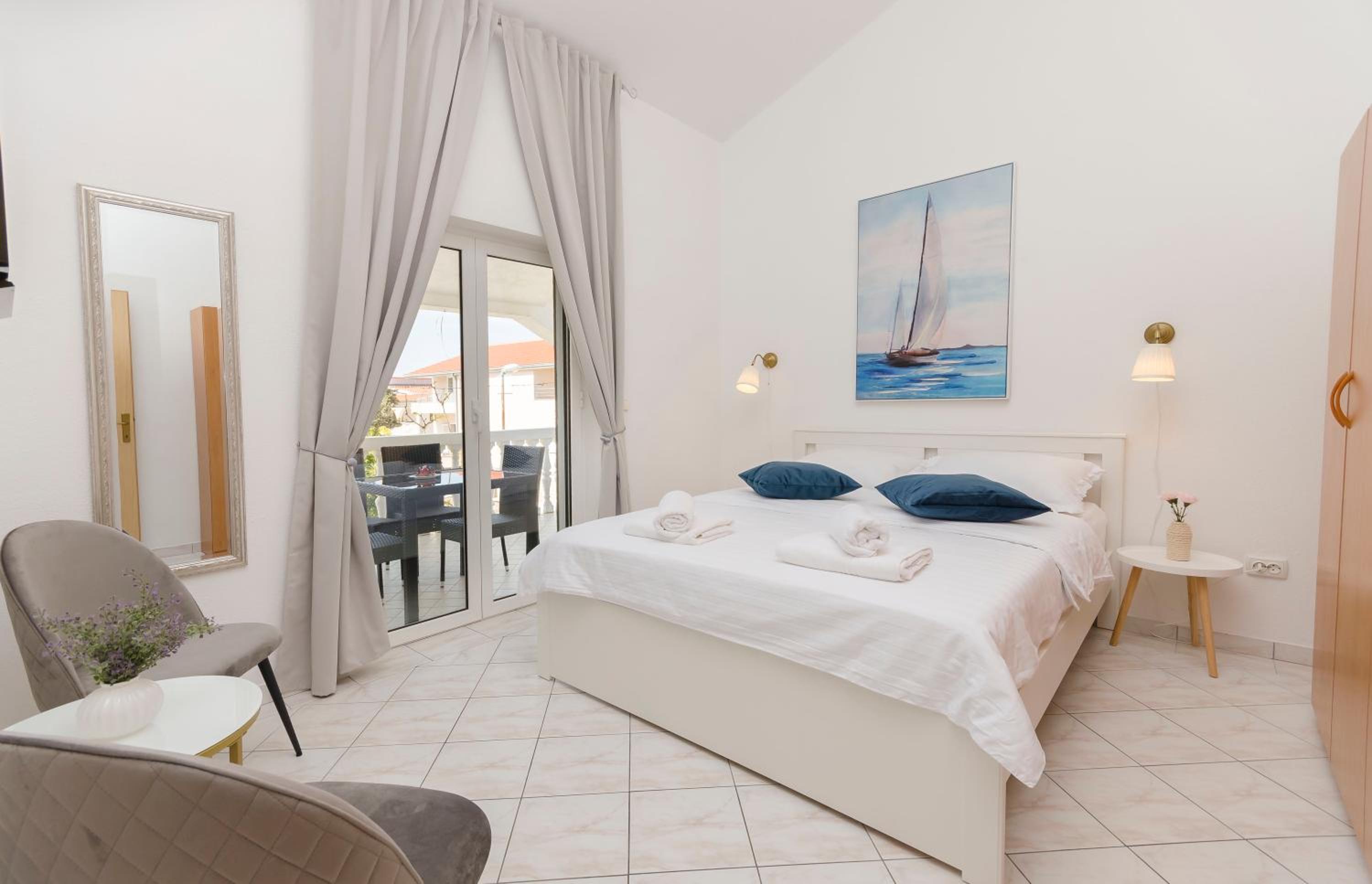 One-Bedroom Apartment with Shared Terrace