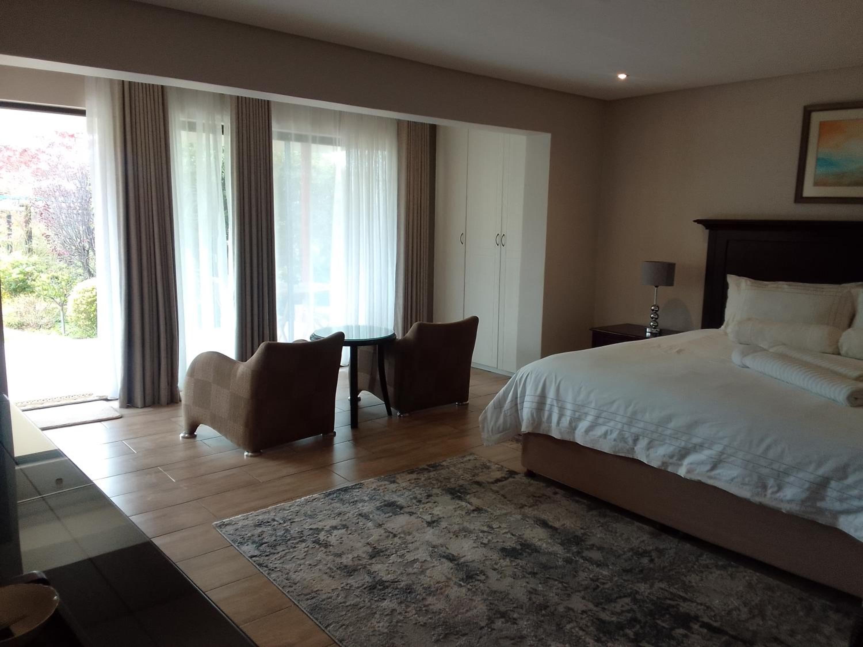 King Room with Garden View