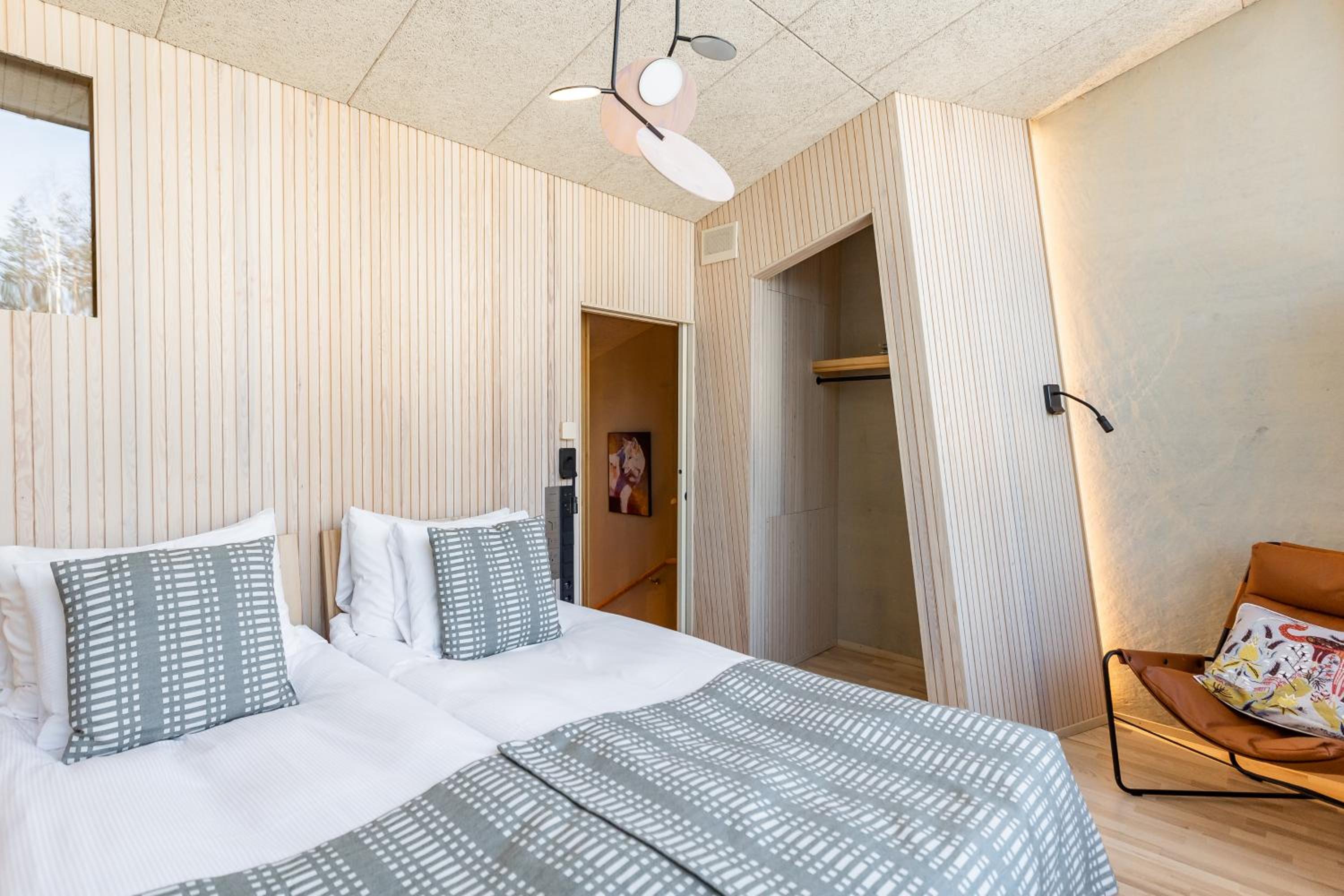 Aurora Suite (Twin Bed)