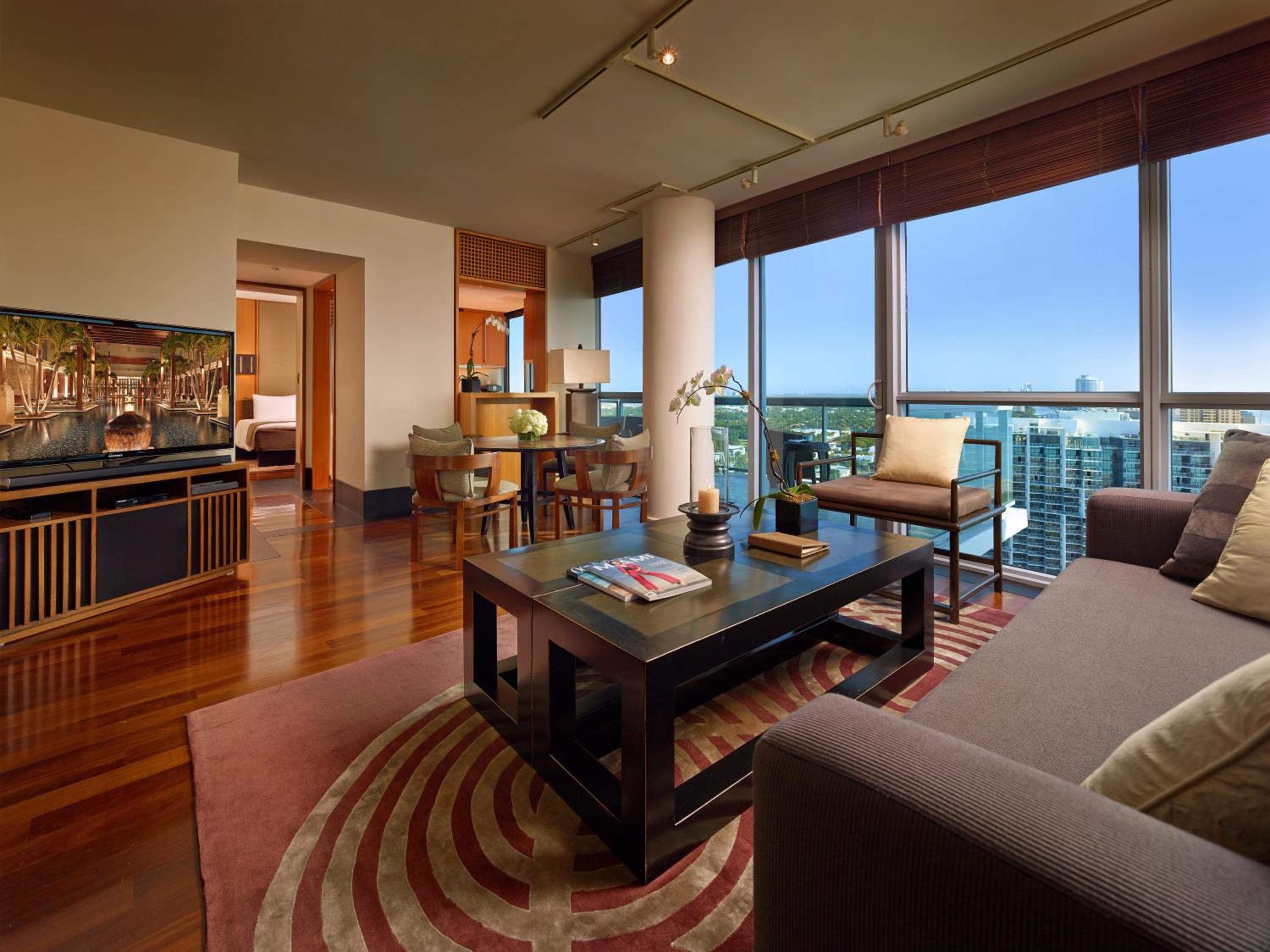 One-Bedroom Suite with Ocean View - Photo 2