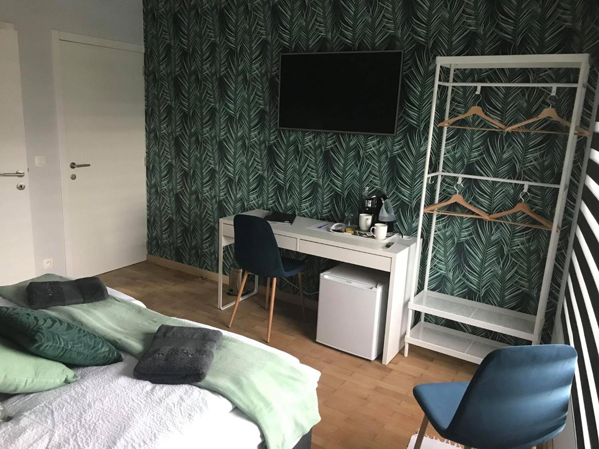 Deluxe Room (2 Adults + 1 Child) photo 1