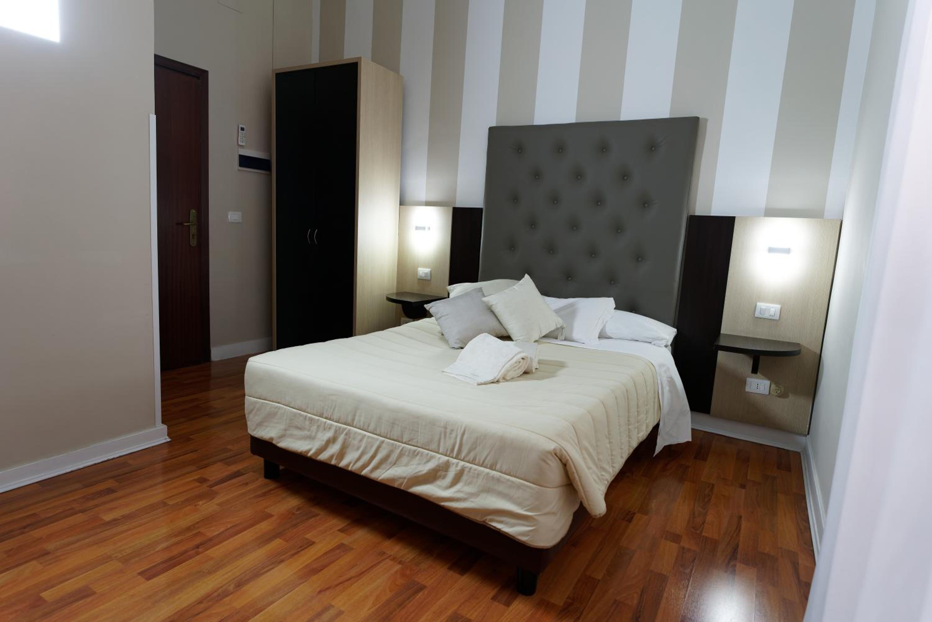 Double Room with French Bed