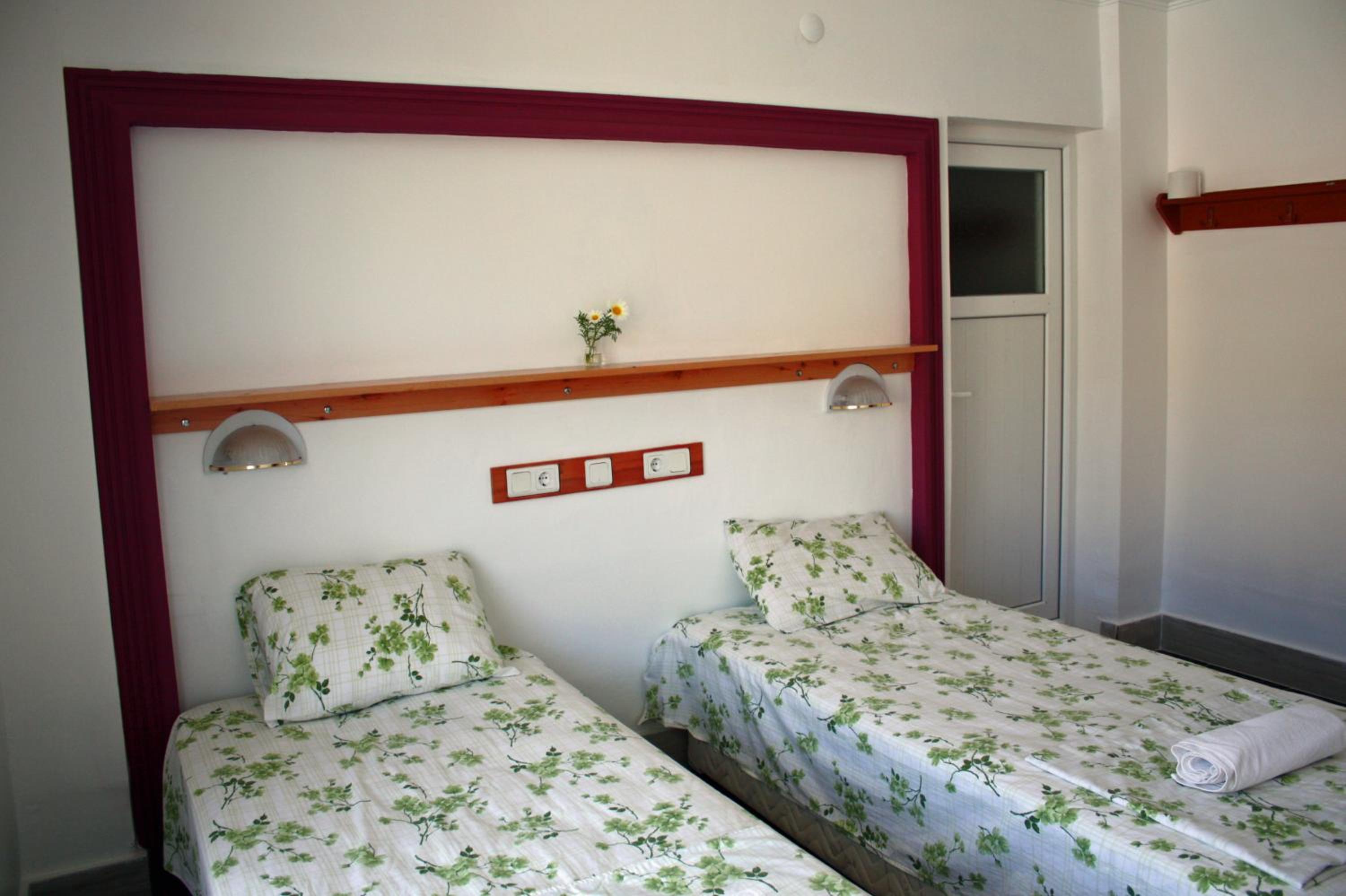 Standard Twin Room photo 3