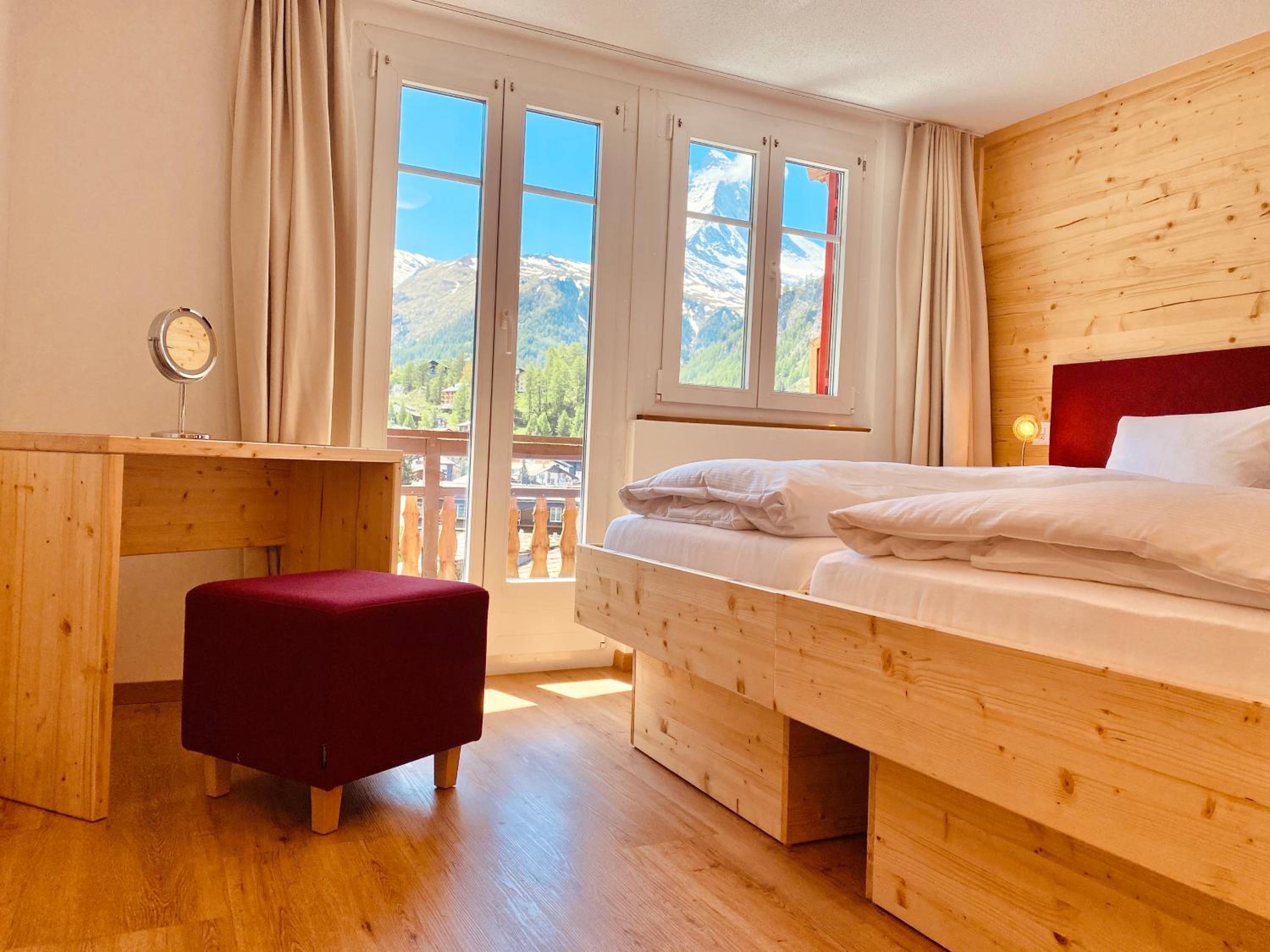 Deluxe Double Room with Matterhorn View