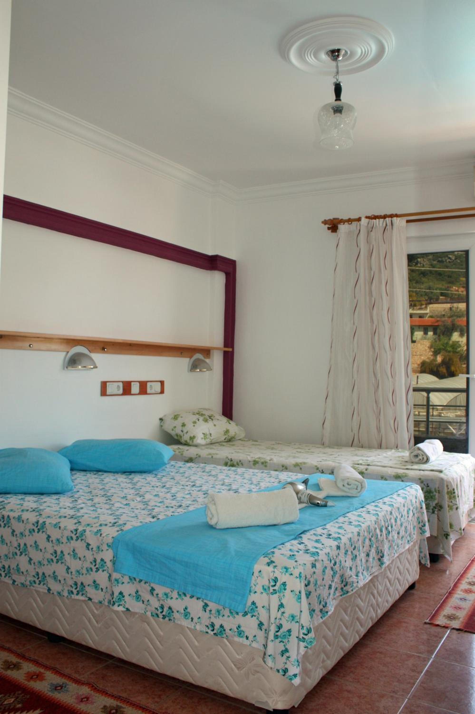 Standard Triple Room photo 2