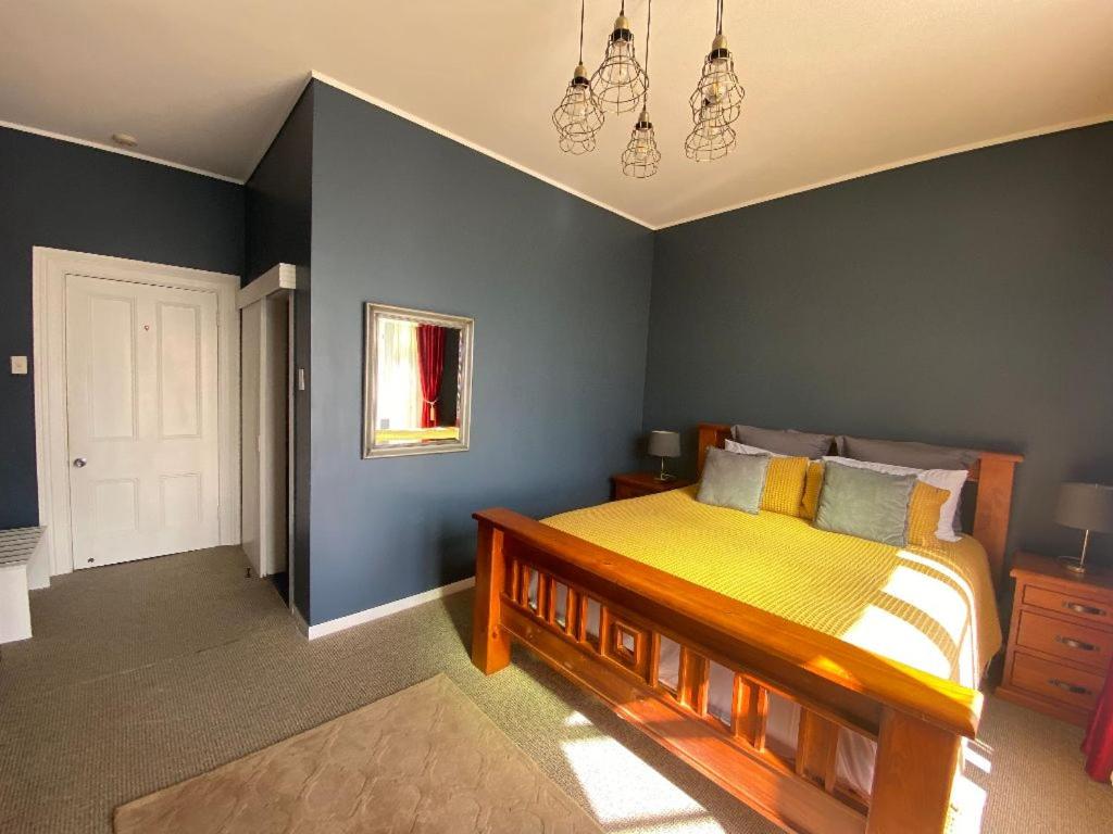 Superior King Room - Photo 15