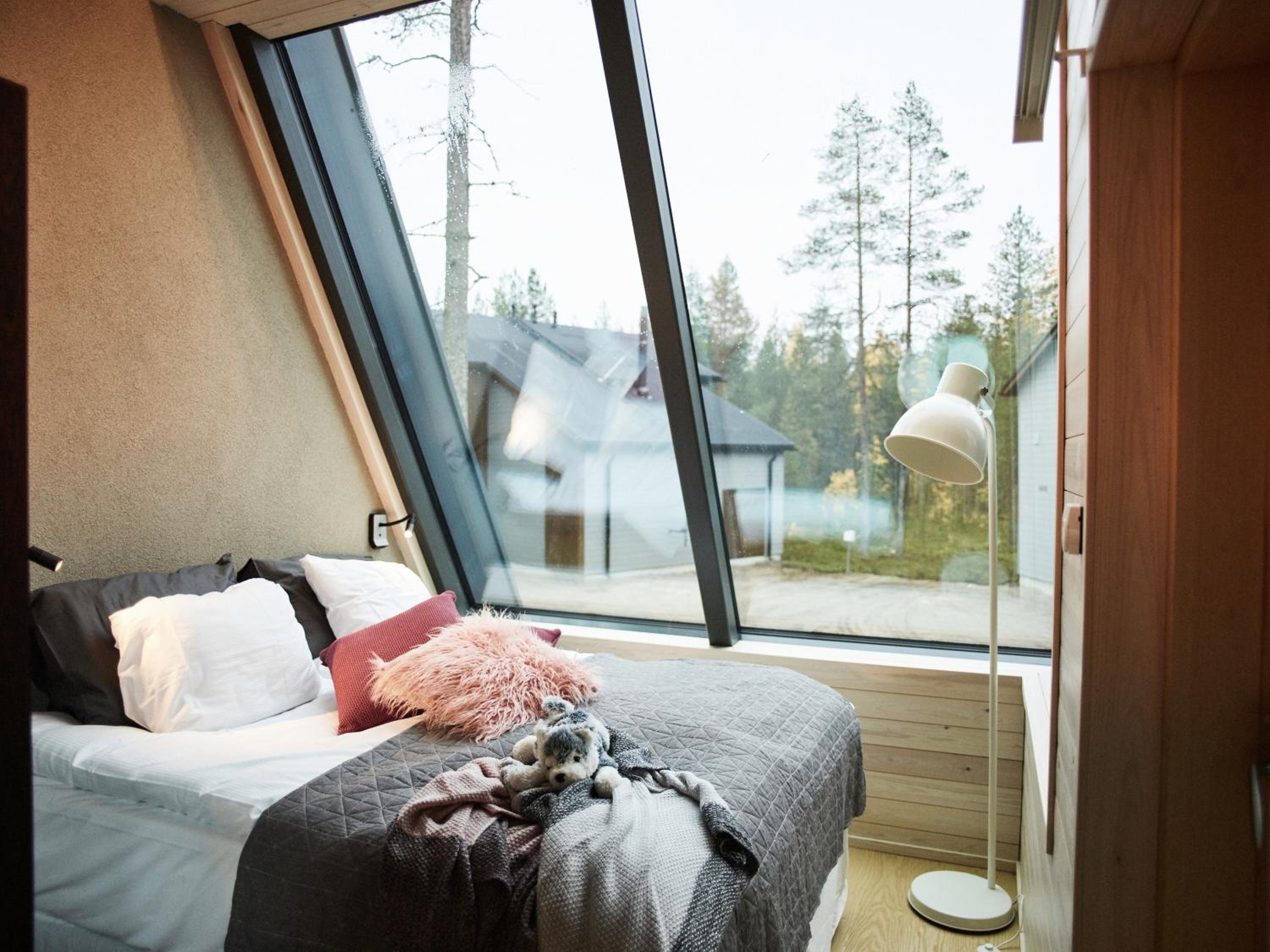 Aurora Honeymoon Suite photo 2