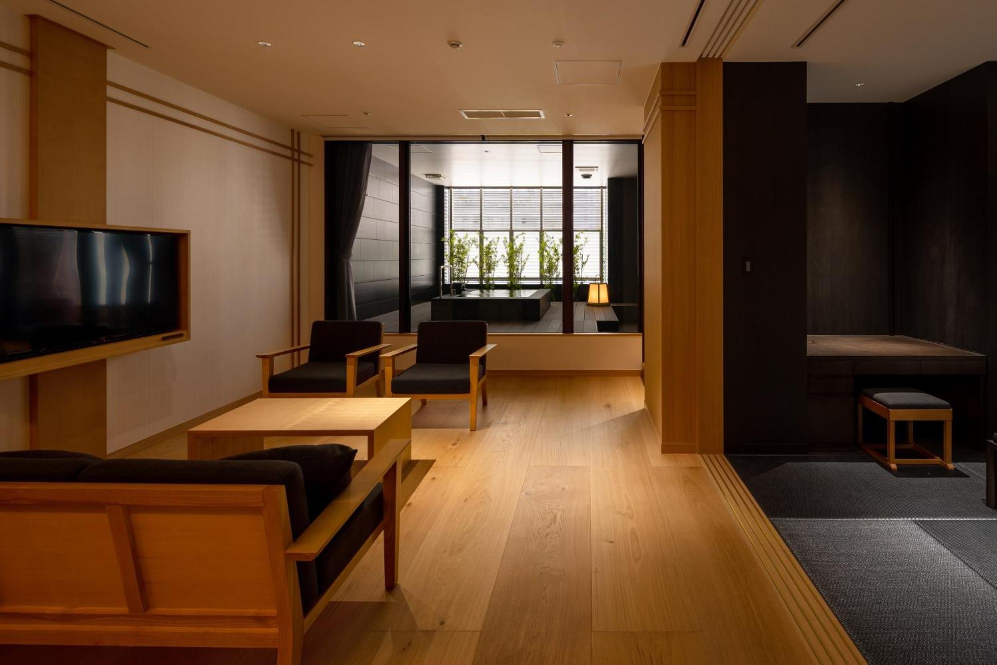 Suite with Tatami Area and Open-Air Bath - Hillside View - Photo 5