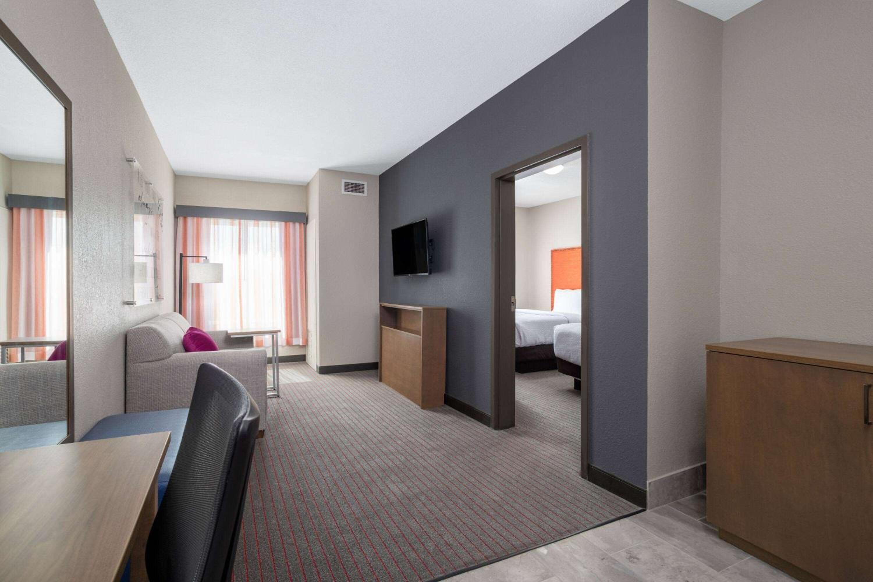 One-Bedroom Efficiency Suite with Two Queen Beds - Non-Smoking