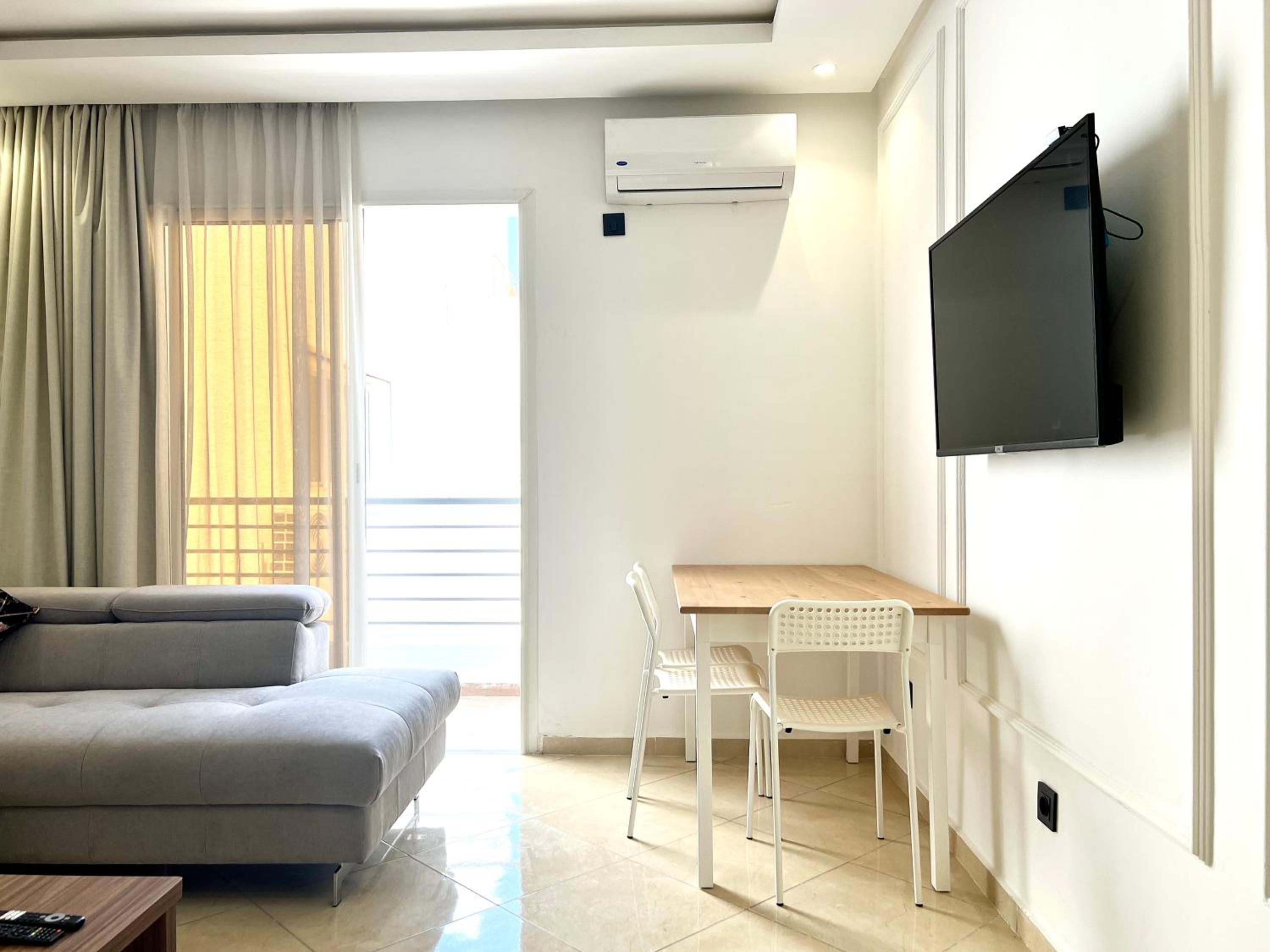 Penthouse Apartment - Photo 8