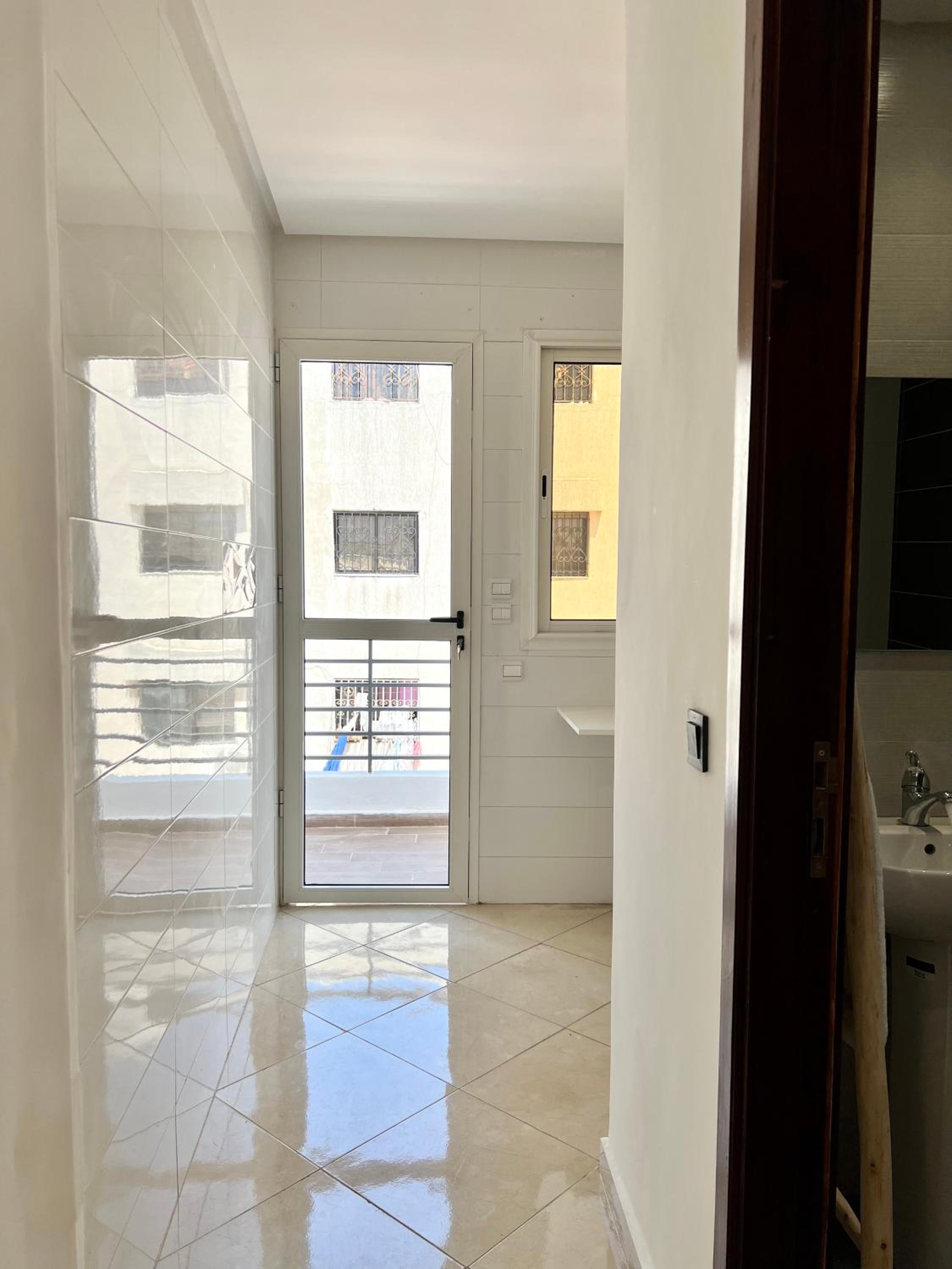 Penthouse Apartment - Photo 22