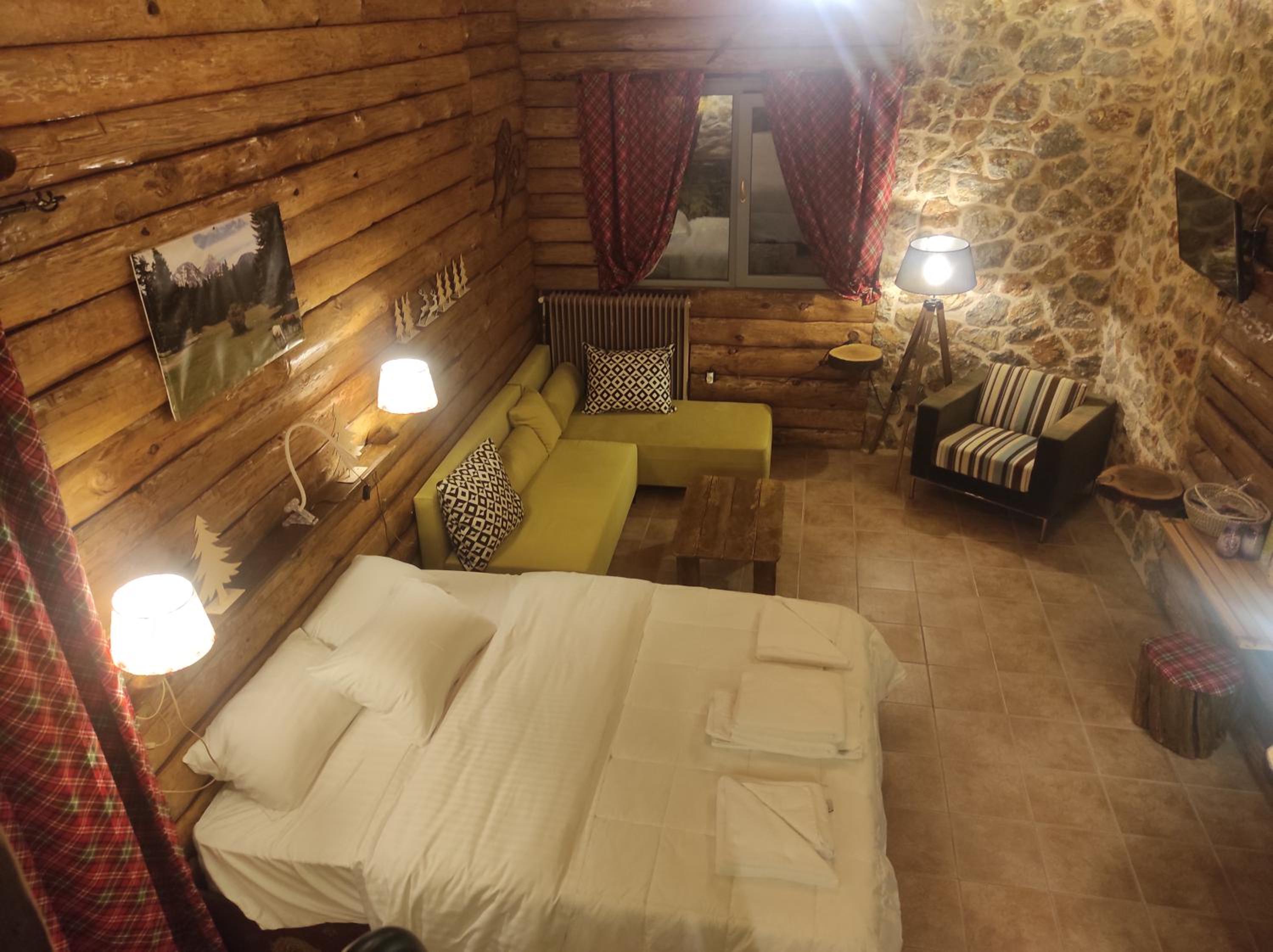 Loft - Photo 1