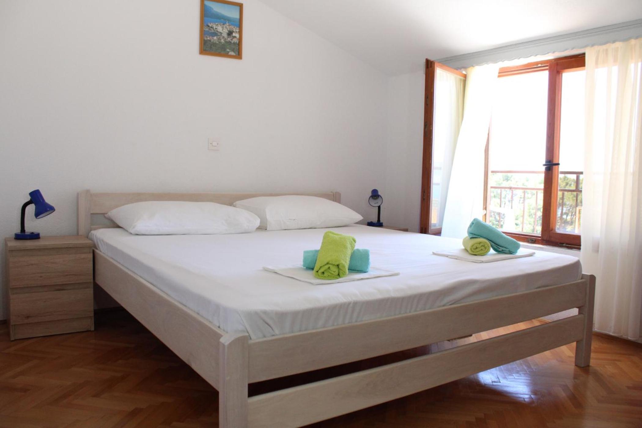One-Bedroom Apartment with Sea View