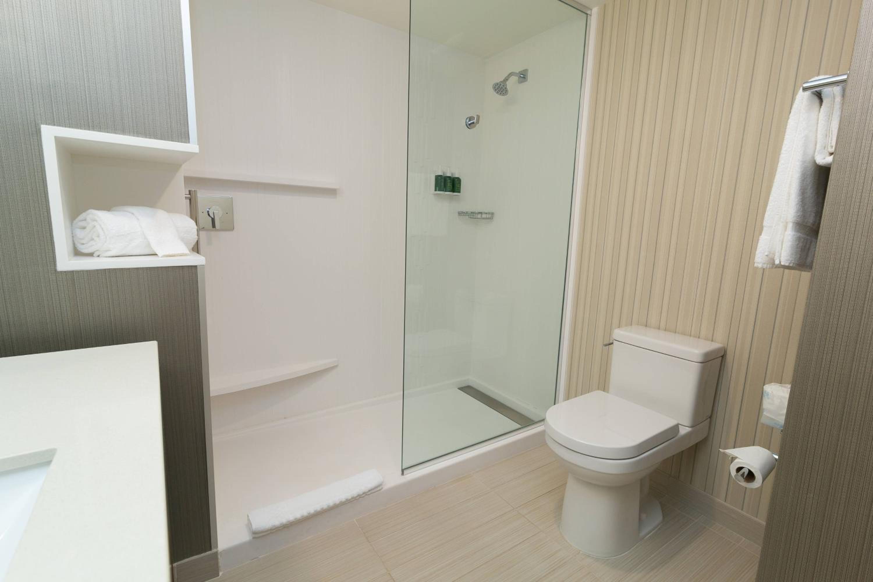King Guest Room with Sofa Bed - Photo 5