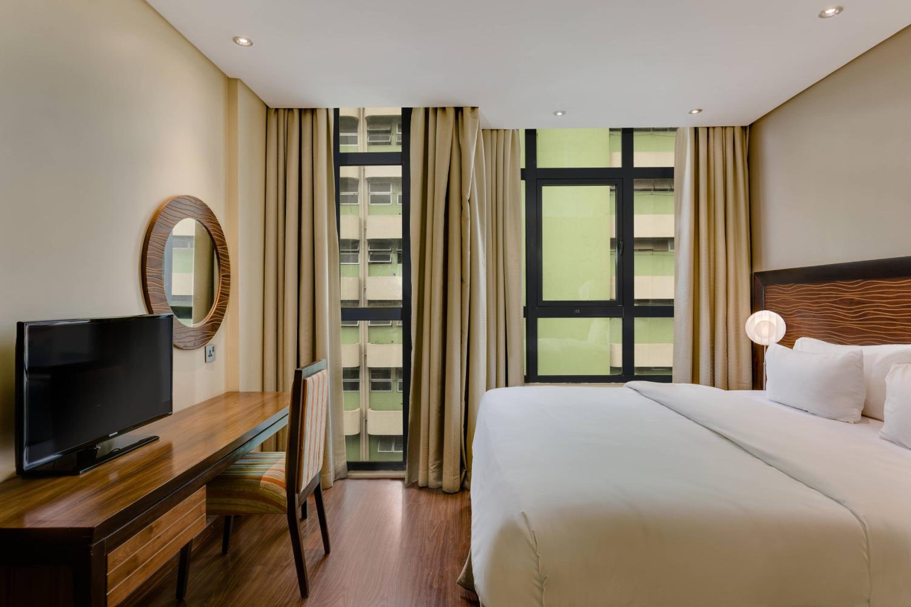Junior King Suite photo 2