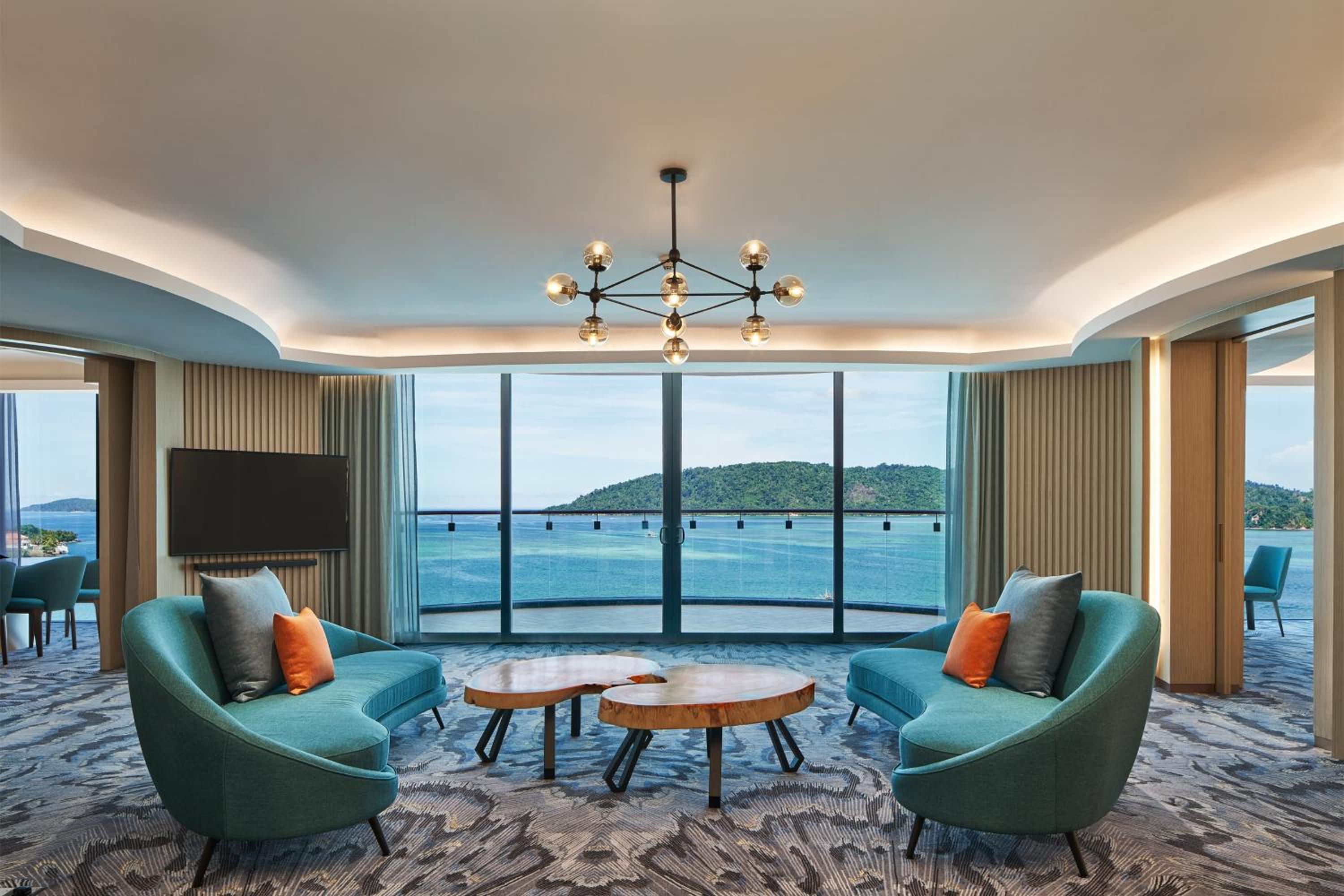 Presidential Suite with Sea View - High Floor/Club Lounge Access
