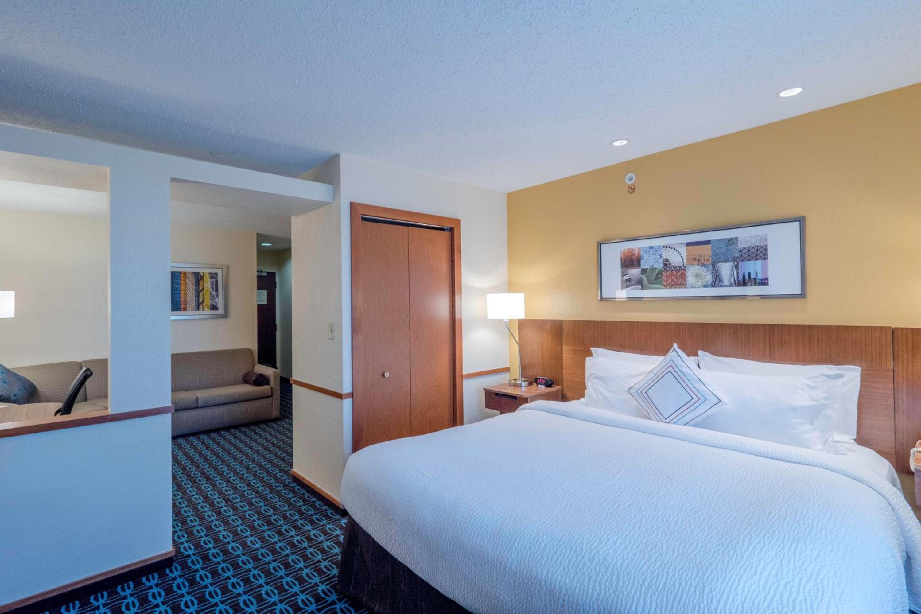 King Suite with Sofa Bed - Photo 3
