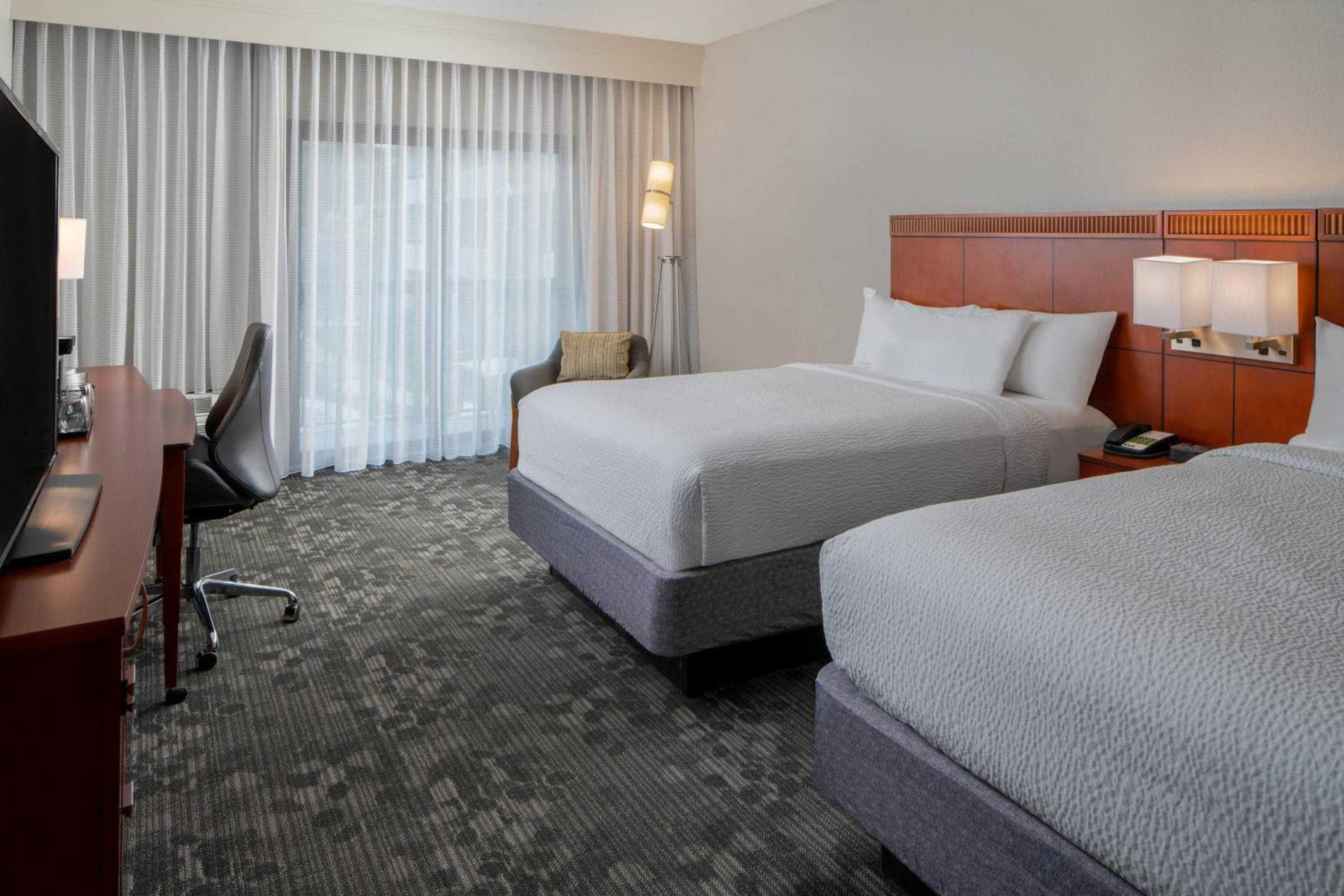 Double Room with Two Double Beds - Photo 1