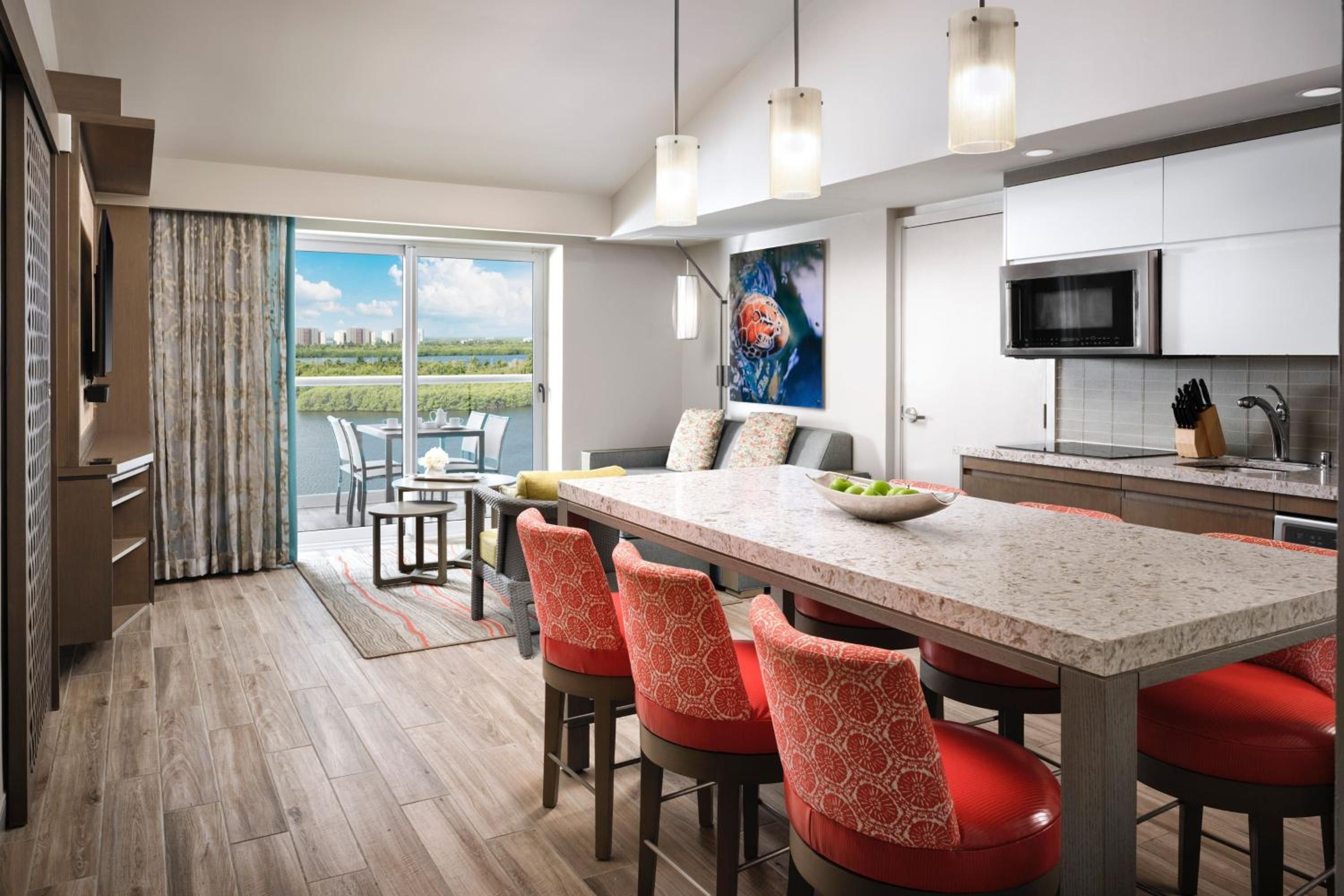 Two-Bedroom Villa with Balcony and Lagoon View photo 2