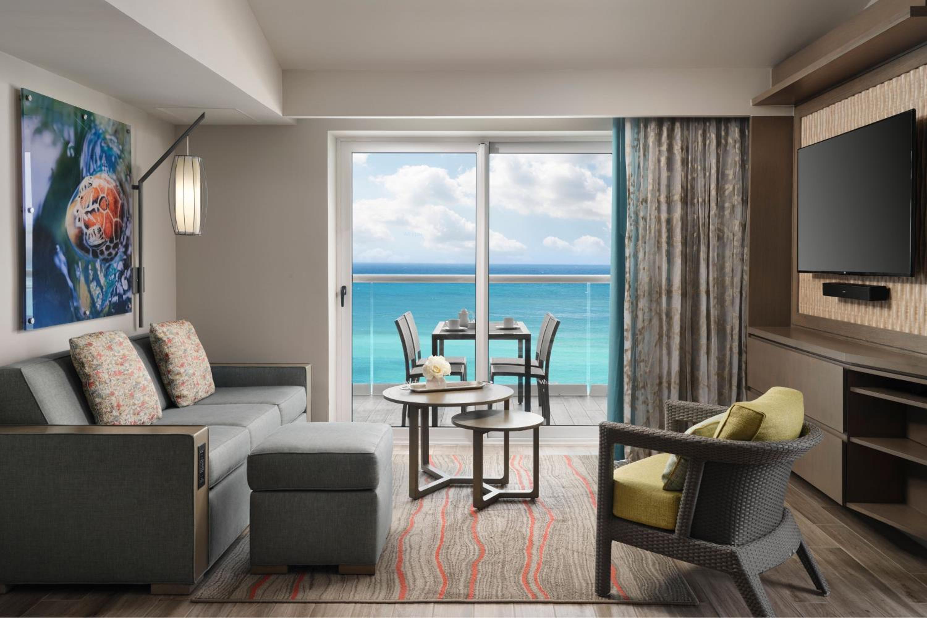 Two-Bedroom Villa with Balcony and Ocean View photo 2