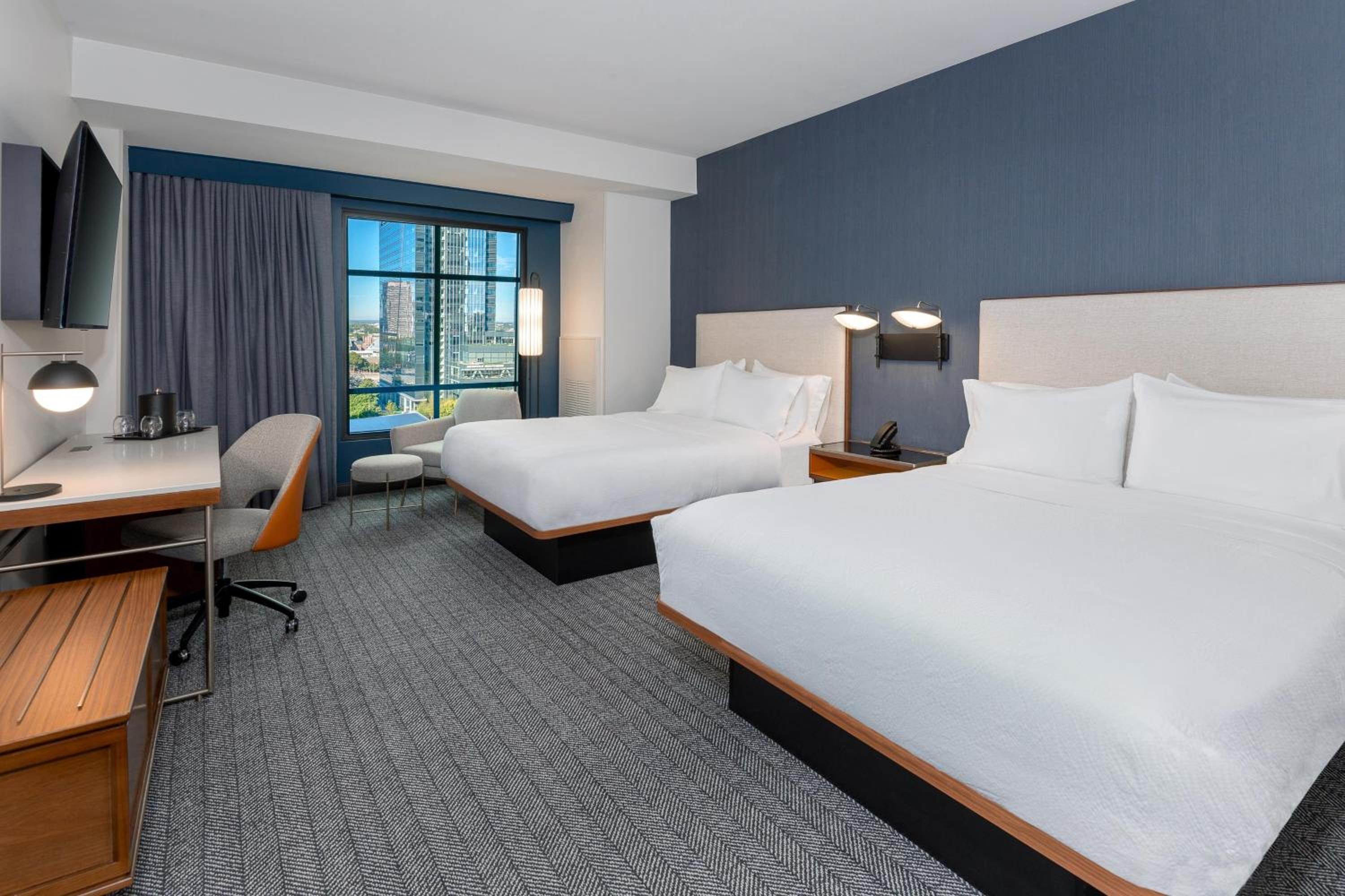 Double Queen Room - Photo 1