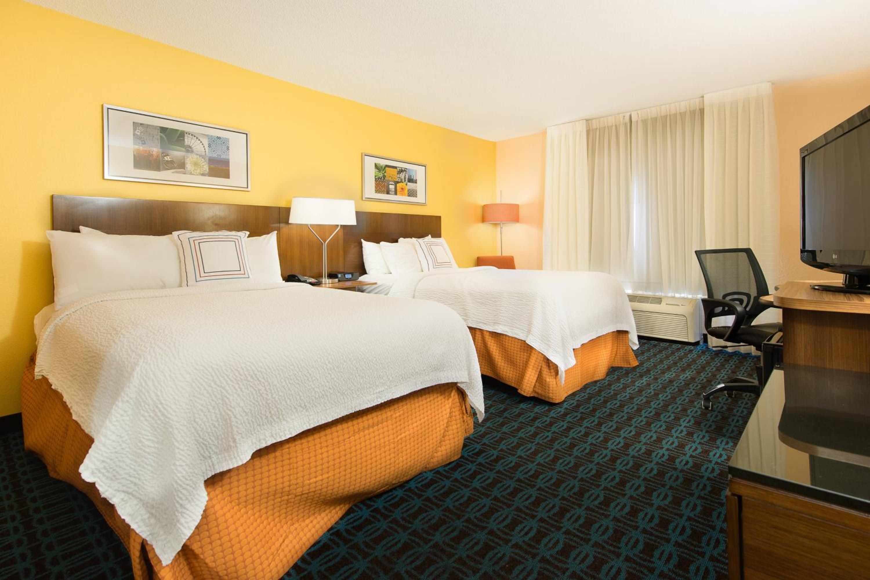 Double Room with Two Double Beds - Photo 1
