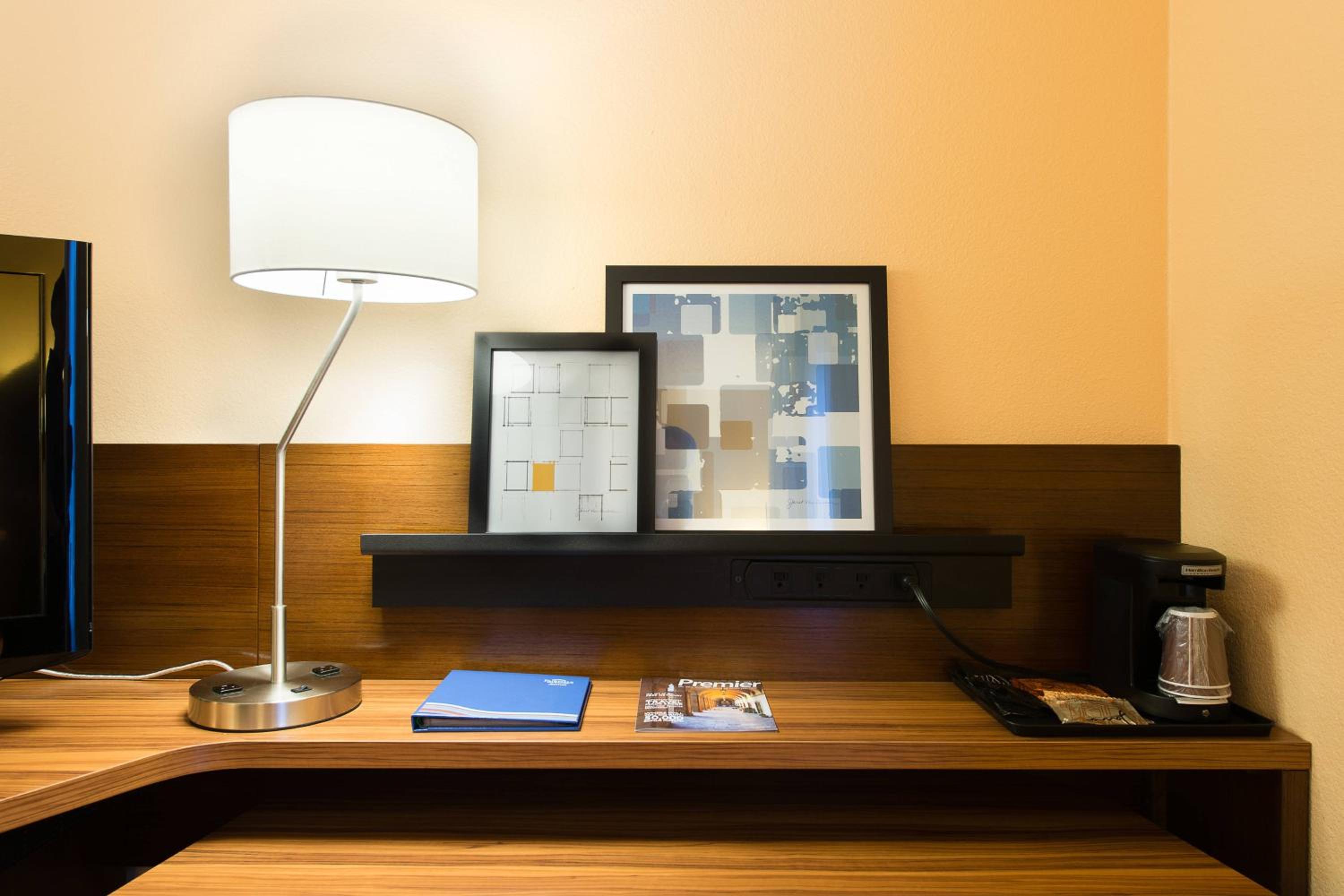 Guest room, 2 Queen - Photo 2
