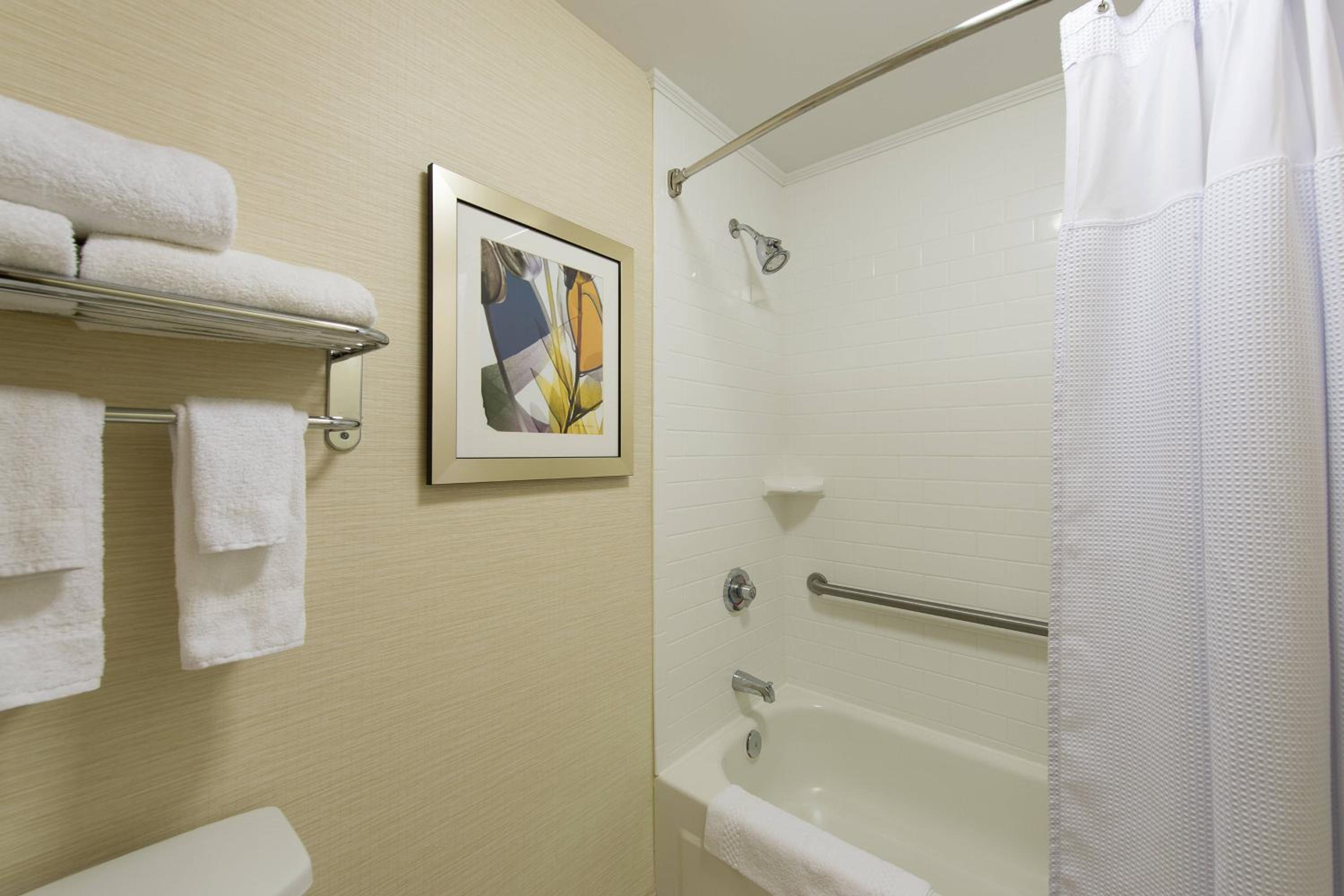 Guest room, 2 Queen - Photo 4