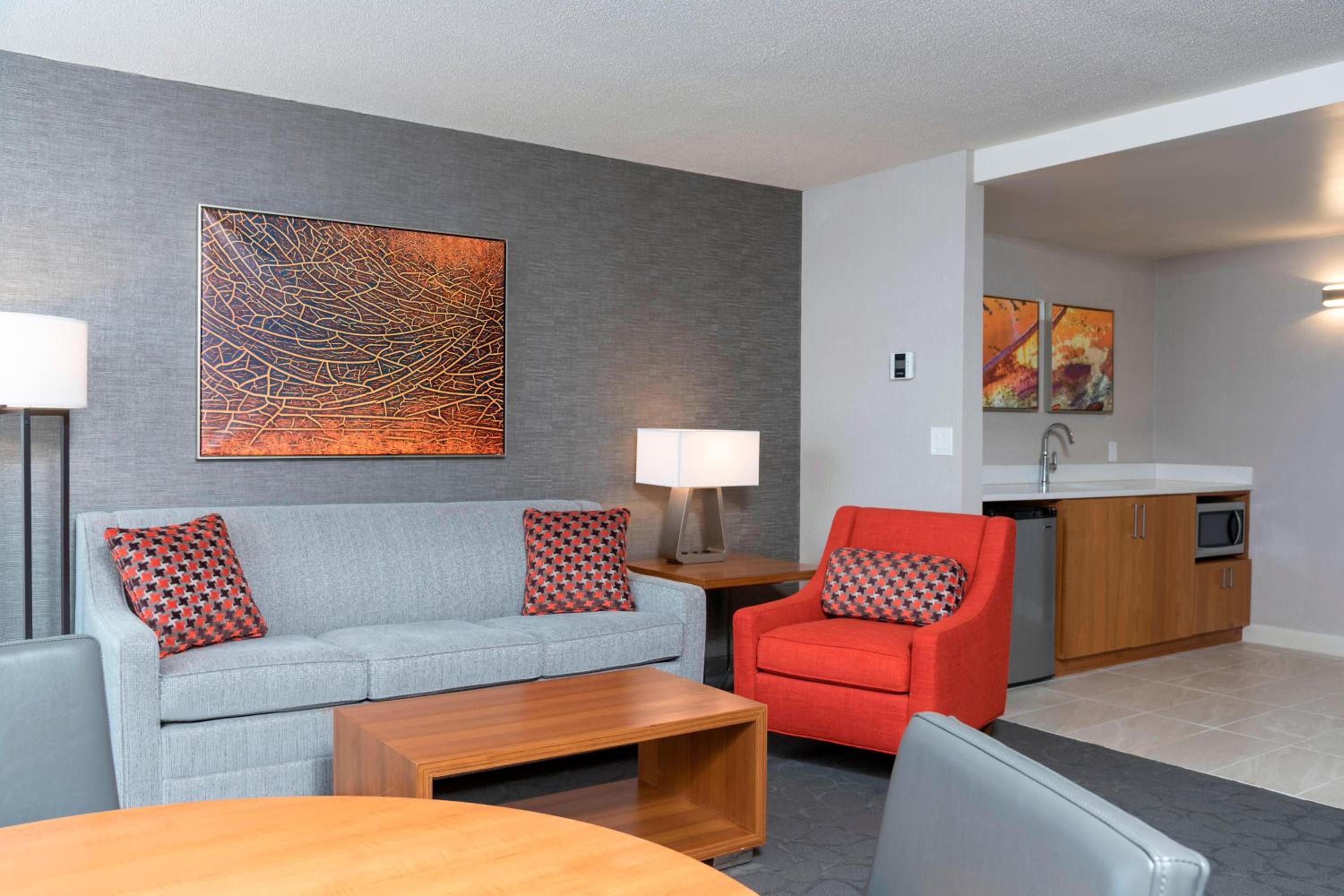 King Business Suite - Photo 2