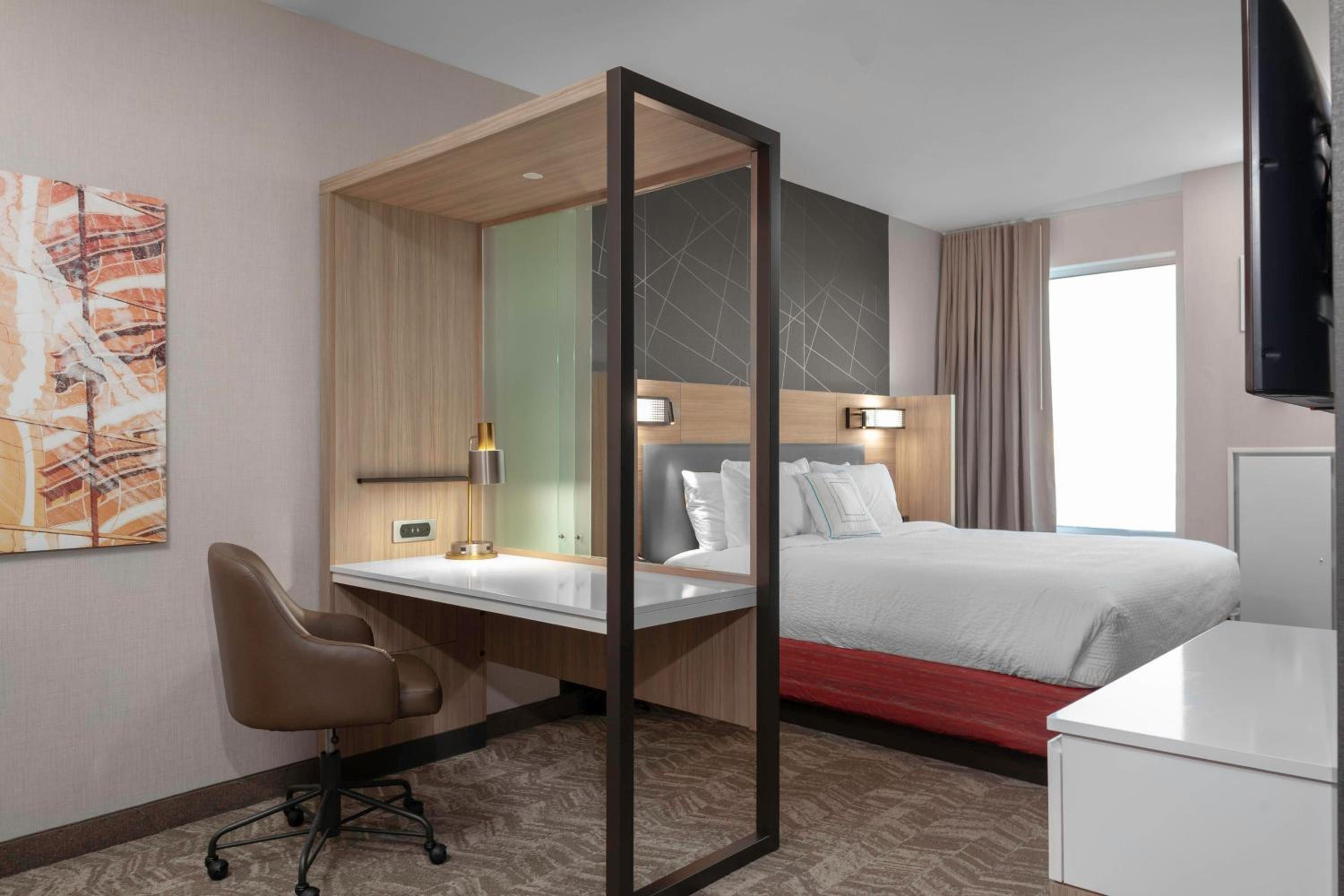 King Suite with Trundle Bed