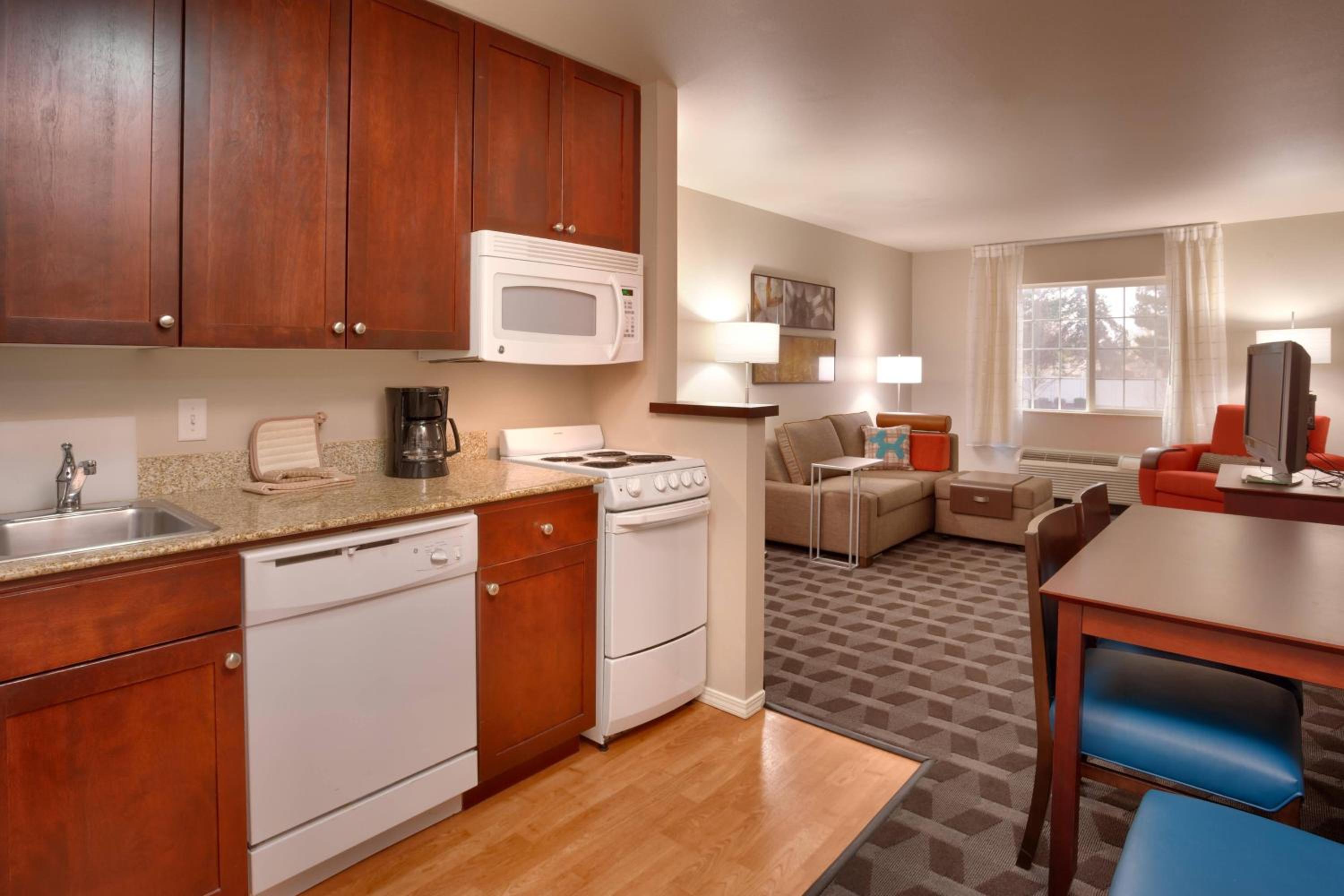 Two-Bedroom Suite photo 2