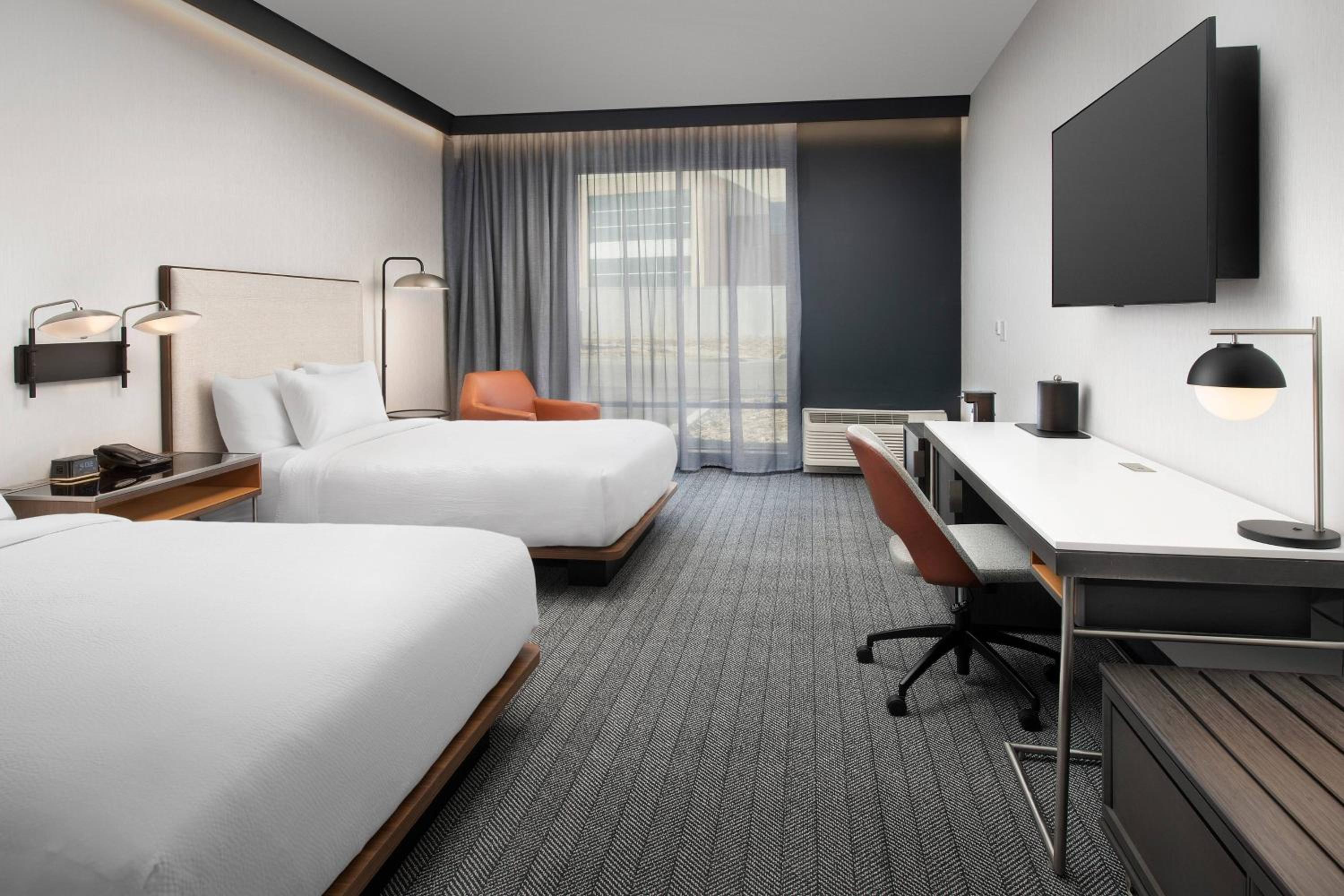 Double Queen Room - Photo 1