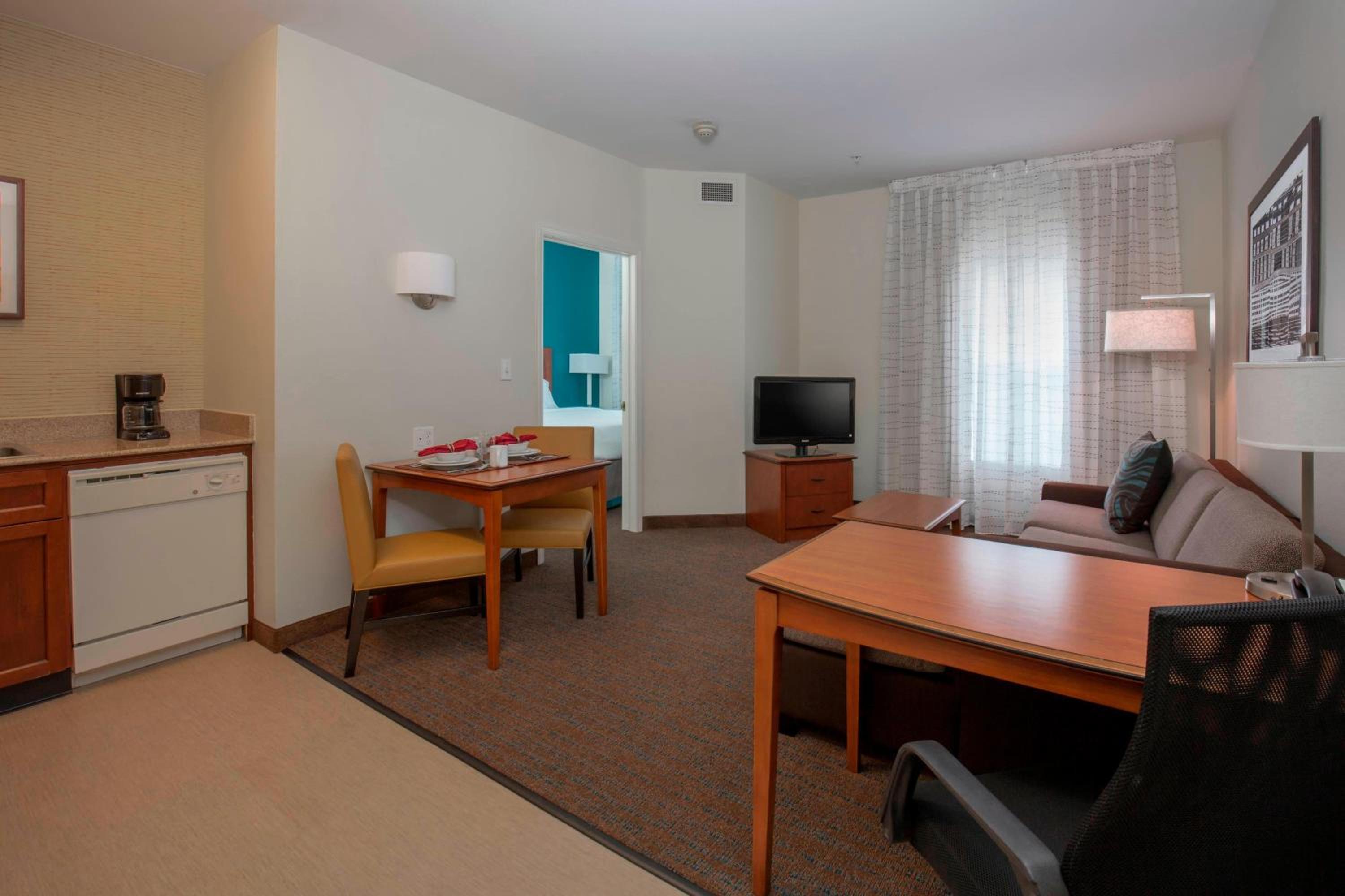 One-Bedroom Queen Suite - Photo 1