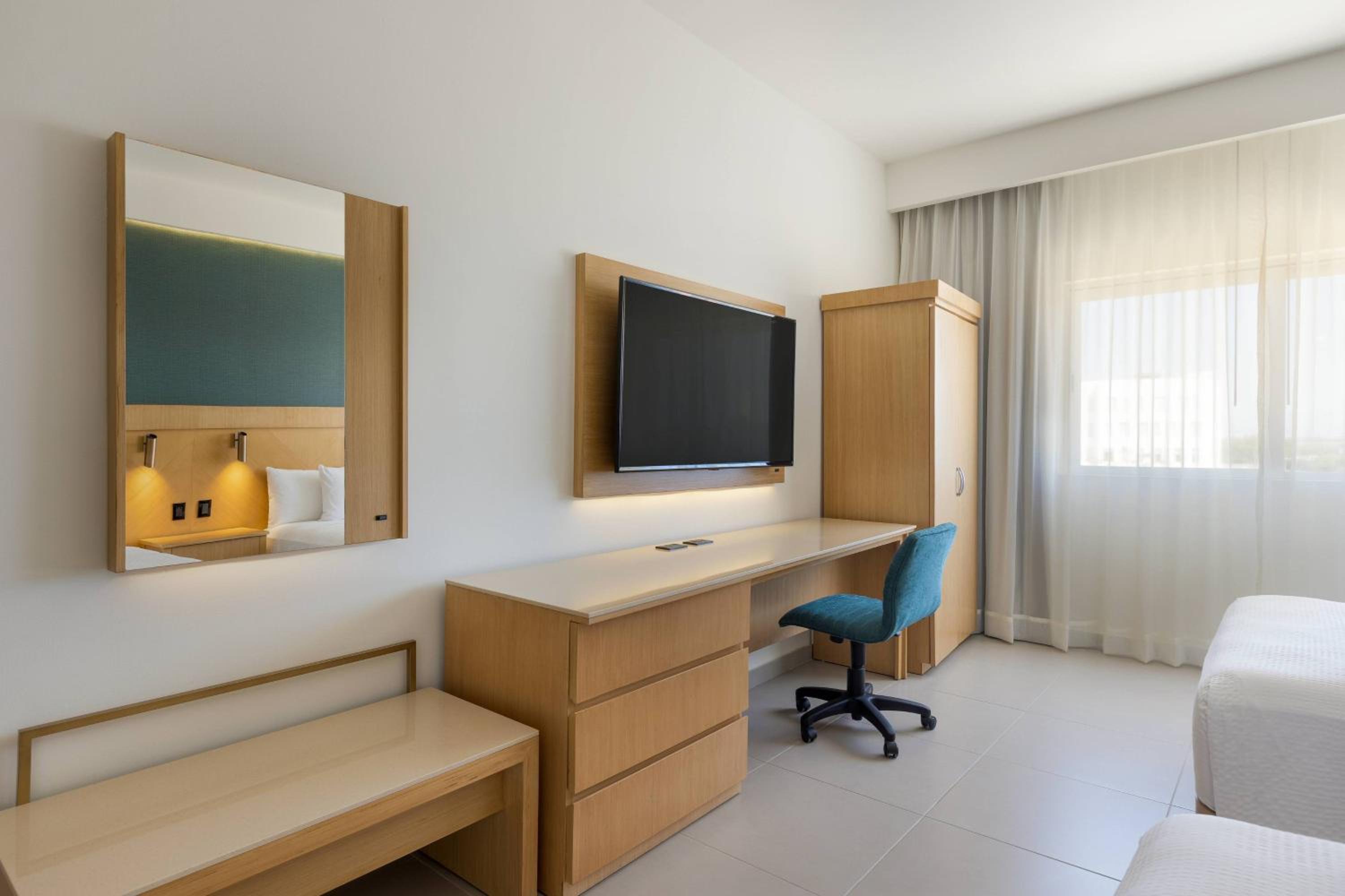 Standard Room with Two Double Beds and Airport Transfer photo 2