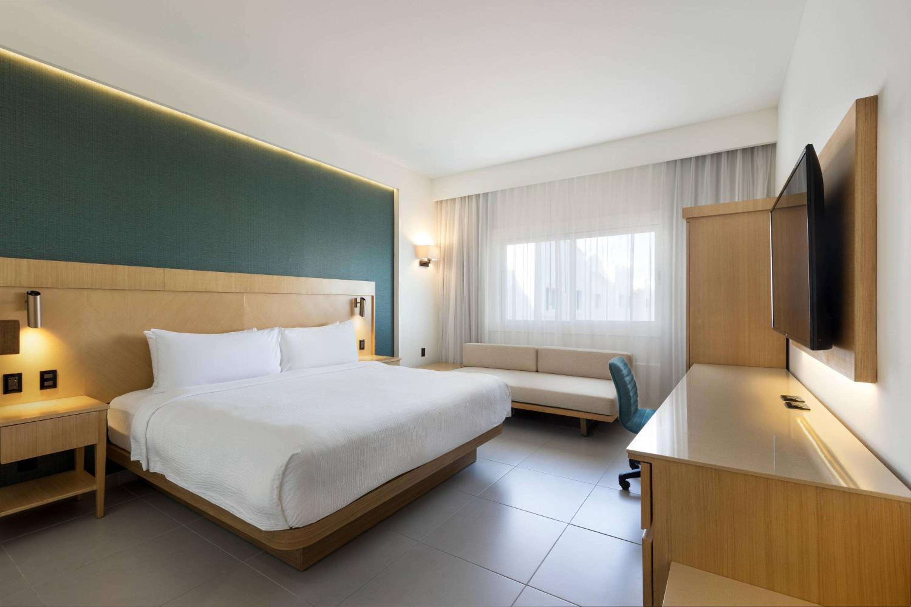 King Room with Airport Transfer photo 1