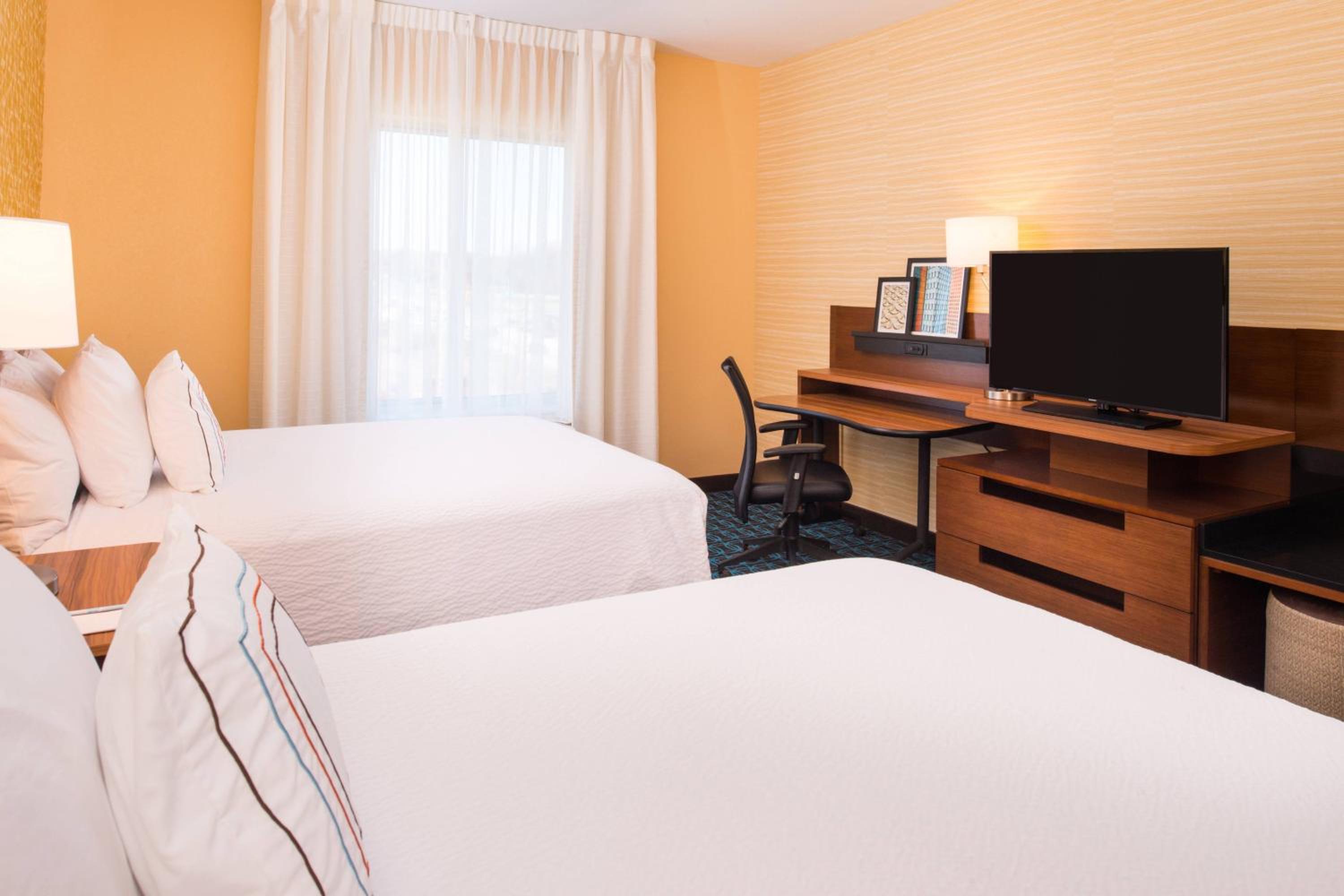 Queen Room with Two Queen Beds - Hearing Accessible