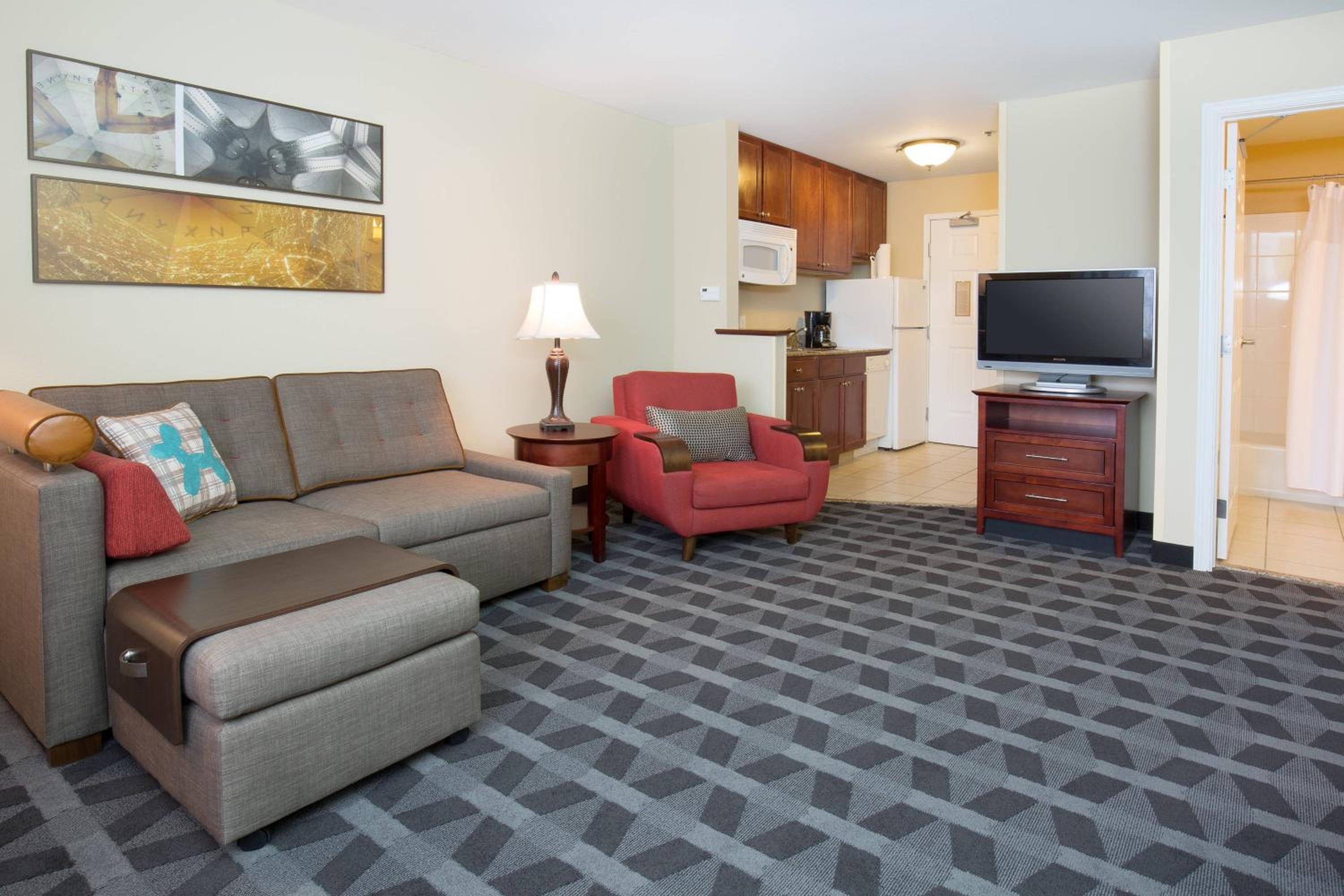 One-Bedroom King Suite with Sofa Bed - Photo 2