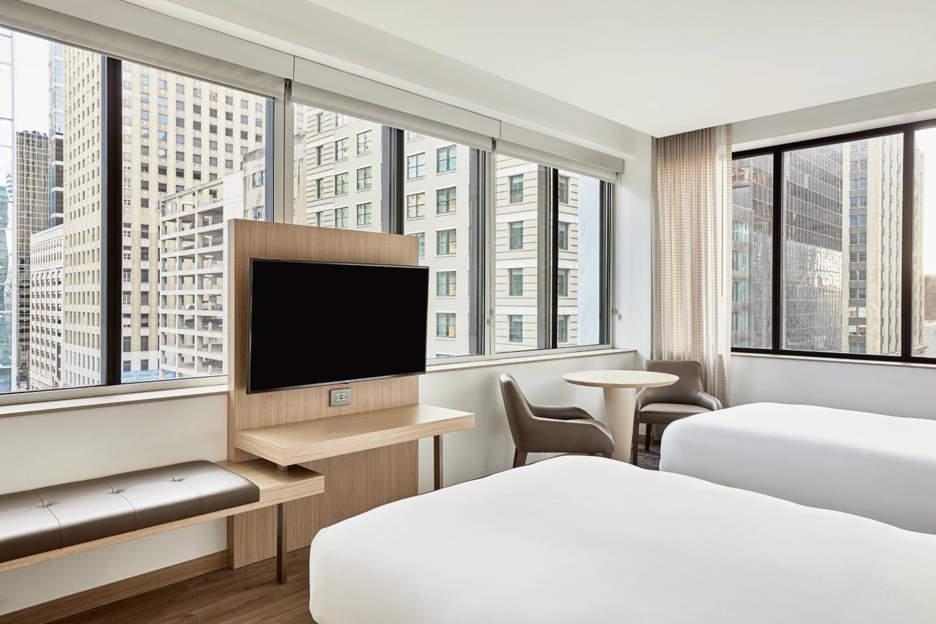Double Room with Two Double Beds, Corner room - Photo 1