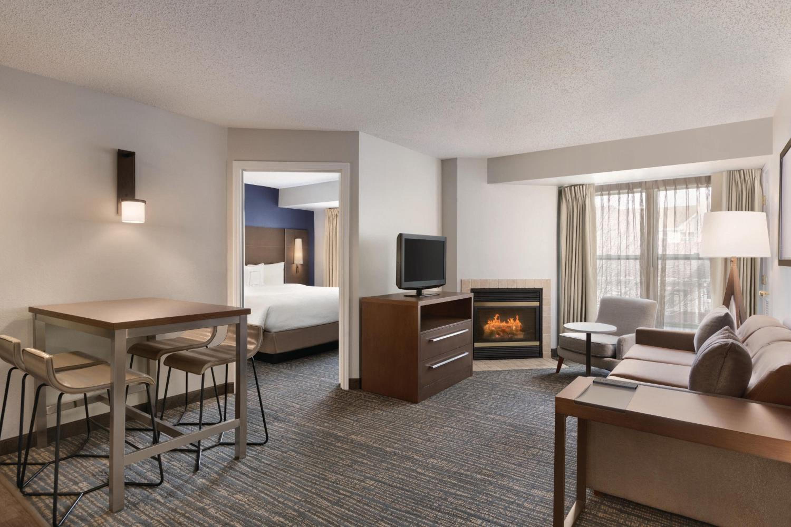 Two-Bedroom Queen Suite - Photo 1